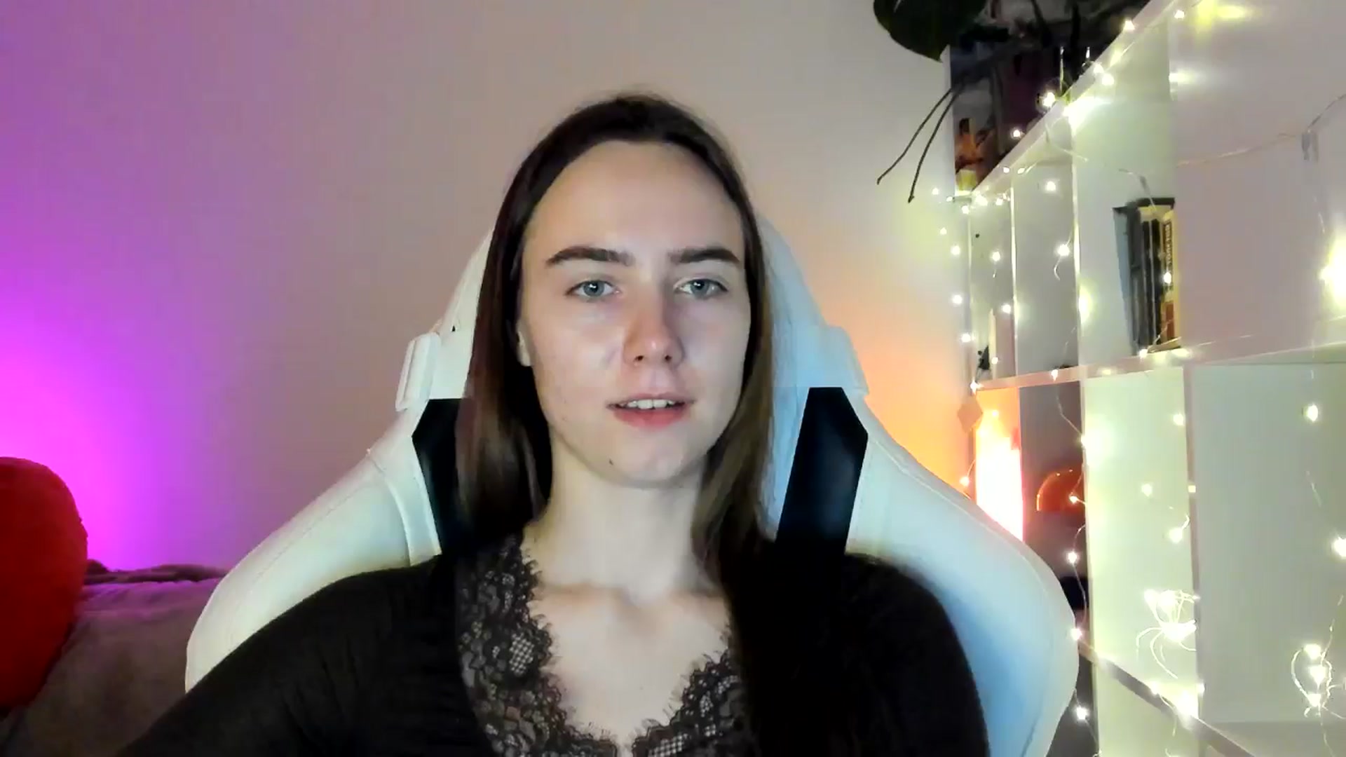 Gallery image thumbnail from OhAlisa's myfreecams stream on, 03/03/2026, 18:14 image 16 of 20