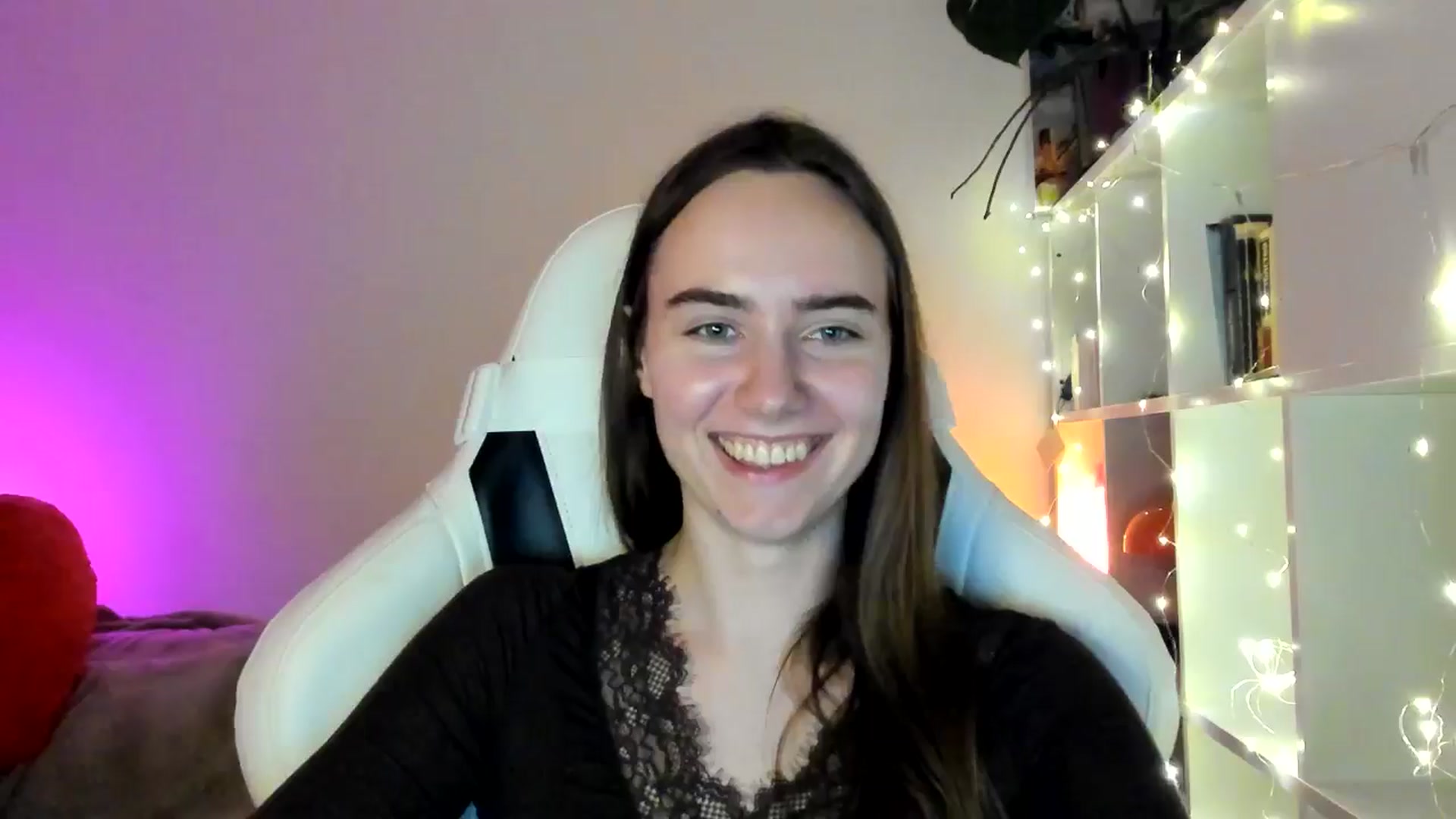 Gallery image thumbnail from OhAlisa's myfreecams stream on, 03/03/2026, 18:14 image 9 of 20
