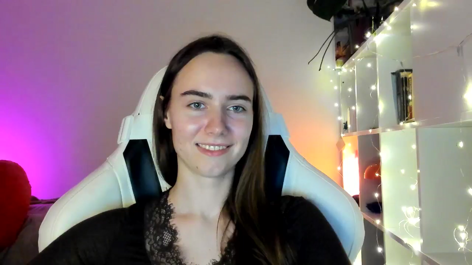Gallery image thumbnail from OhAlisa's myfreecams stream on, 03/03/2026, 18:14 image 2 of 20