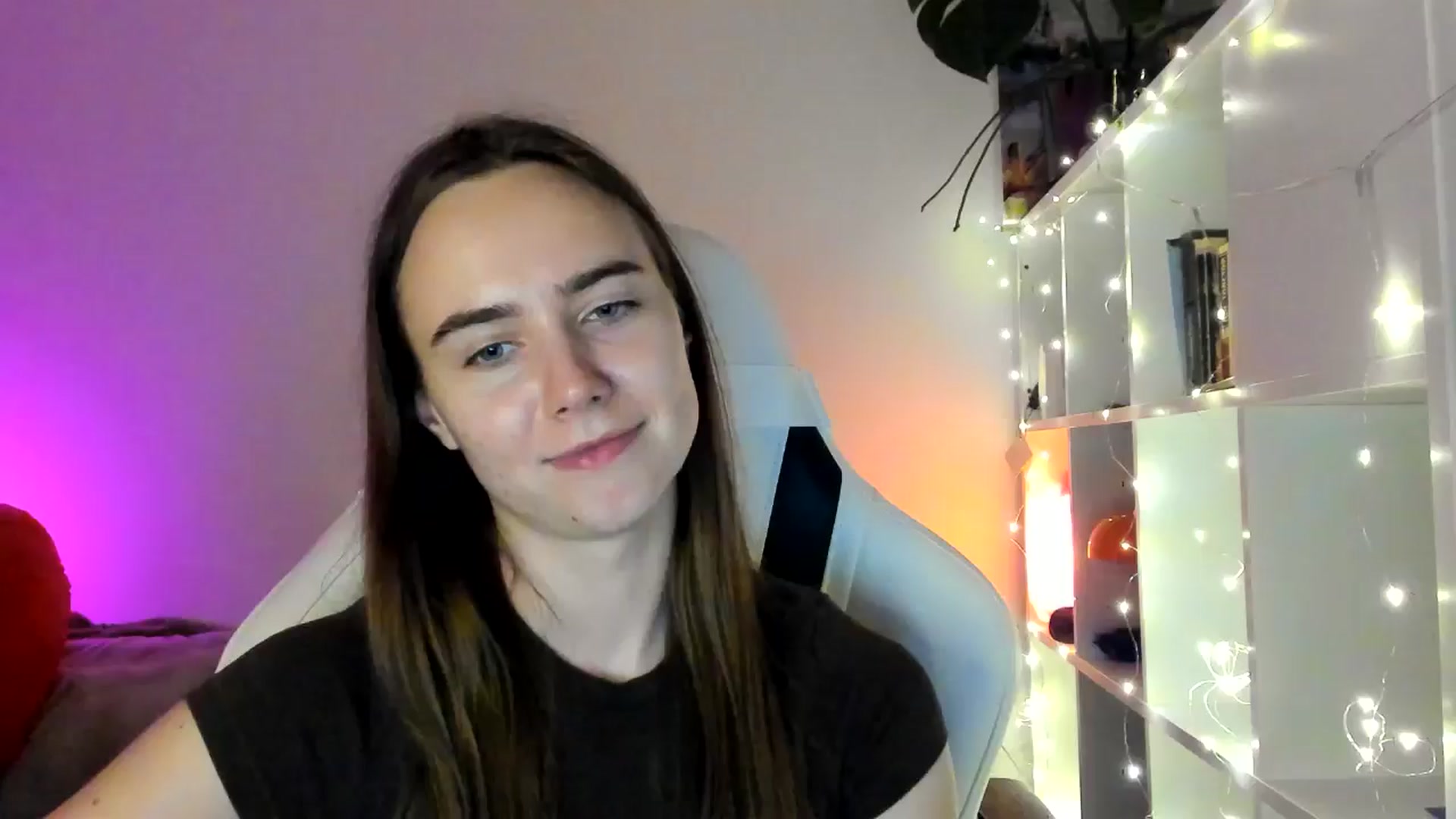 Gallery image thumbnail from OhAlisa's myfreecams stream on, 03/03/2026, 19:19 image 8 of 20