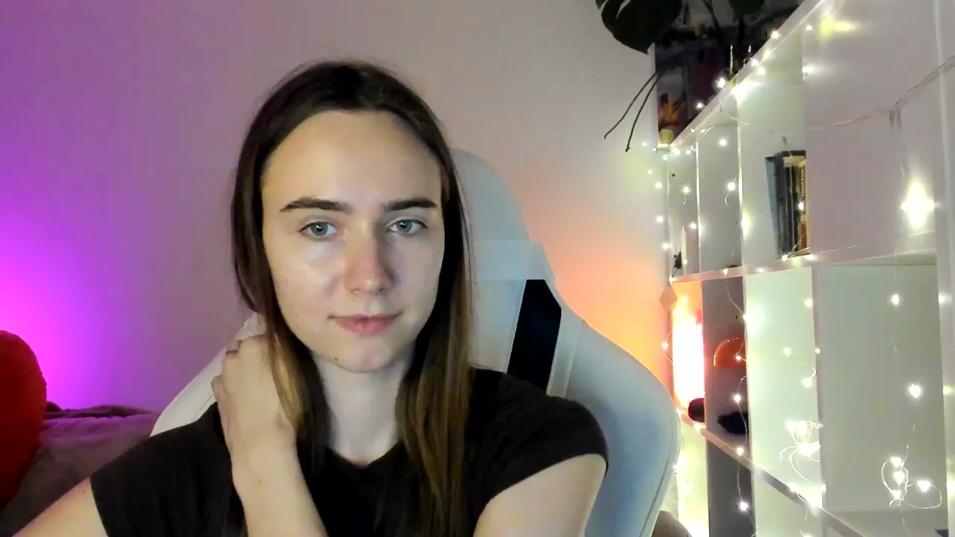 Gallery image thumbnail from OhAlisa's myfreecams stream on, 03/03/2026, 19:19 image 9 of 20