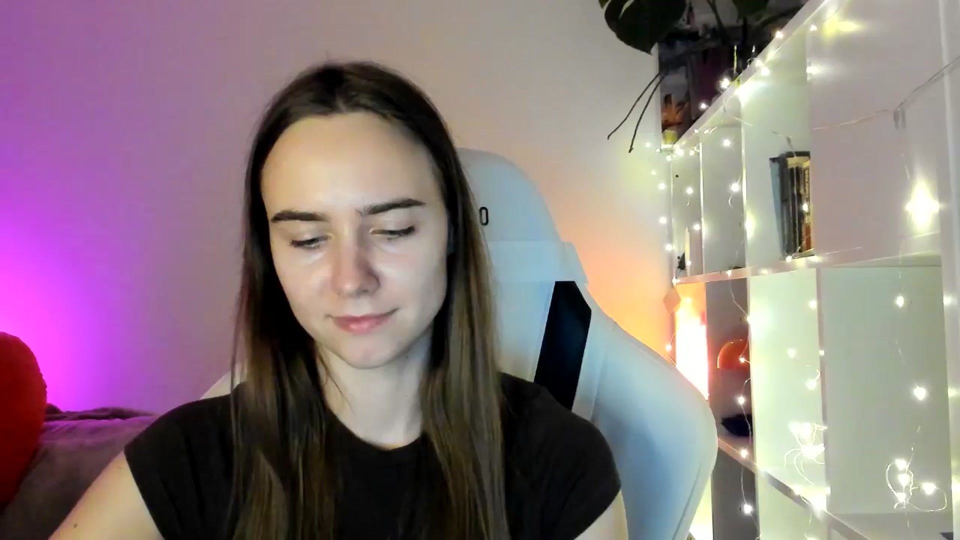 Gallery image thumbnail from OhAlisa's myfreecams stream on, 03/03/2026, 19:19 image 14 of 20