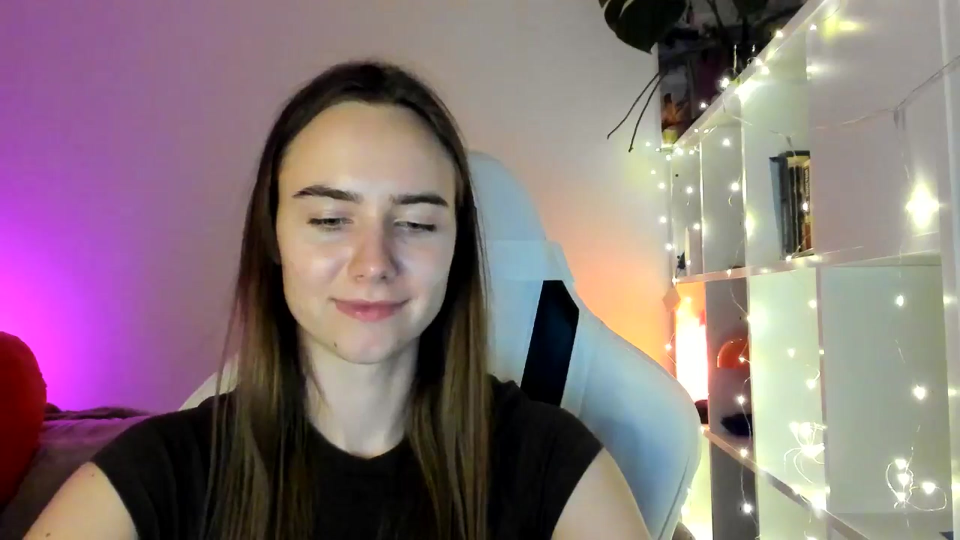 Gallery image thumbnail from OhAlisa's myfreecams stream on, 03/03/2026, 19:19 image 11 of 20
