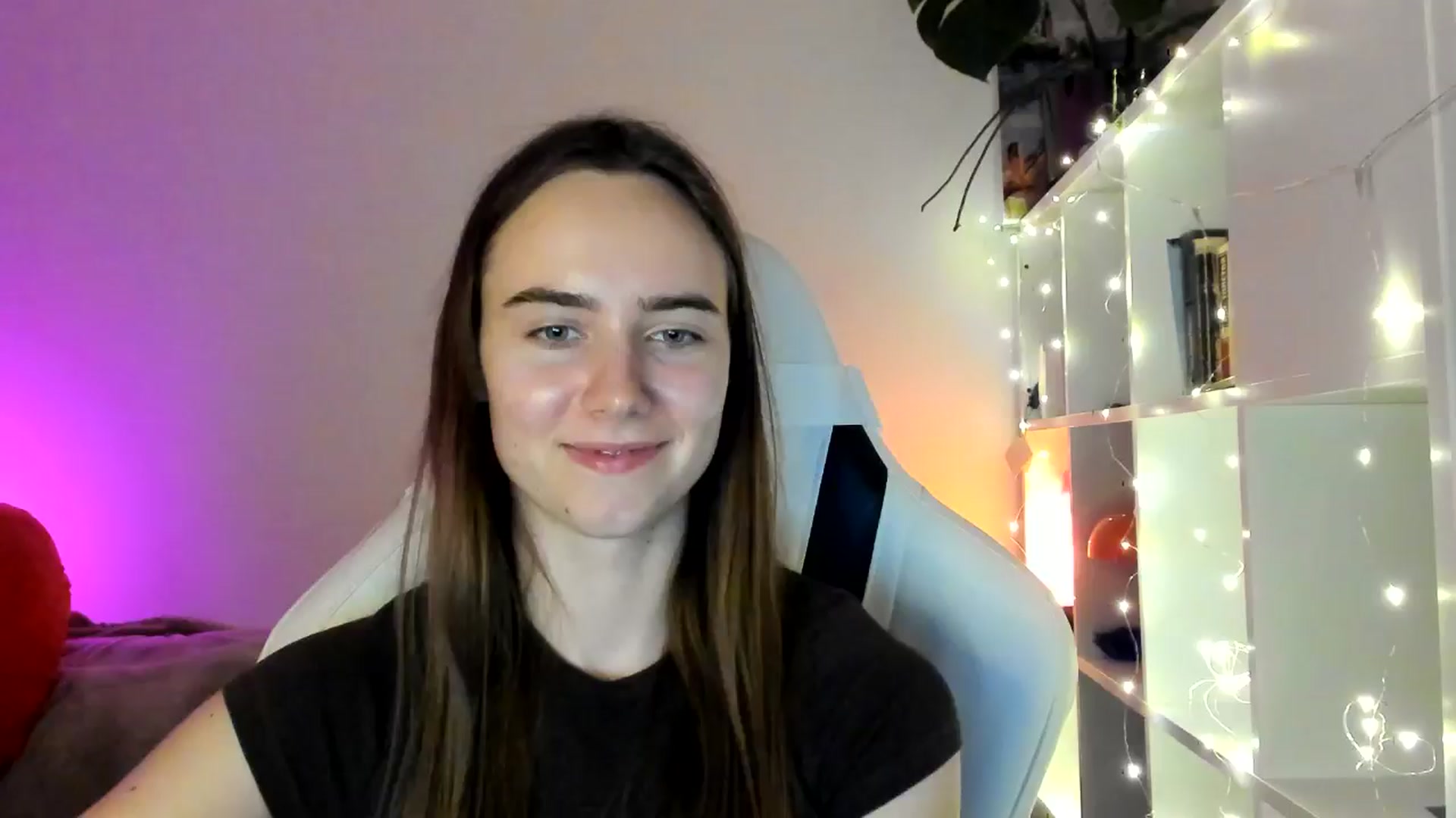 Gallery image thumbnail from OhAlisa's myfreecams stream on, 03/03/2026, 19:19 image 17 of 20
