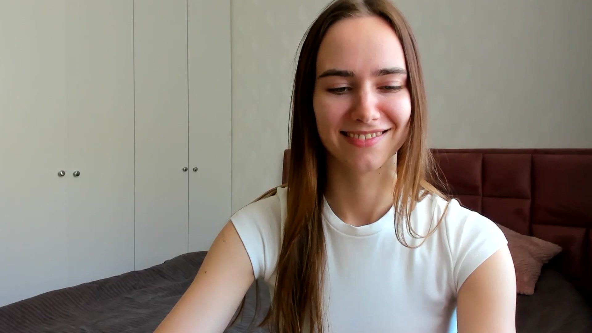 Gallery image thumbnail from OhAlisa's myfreecams stream on, 04/05/2026, 11:40 image 10 of 20