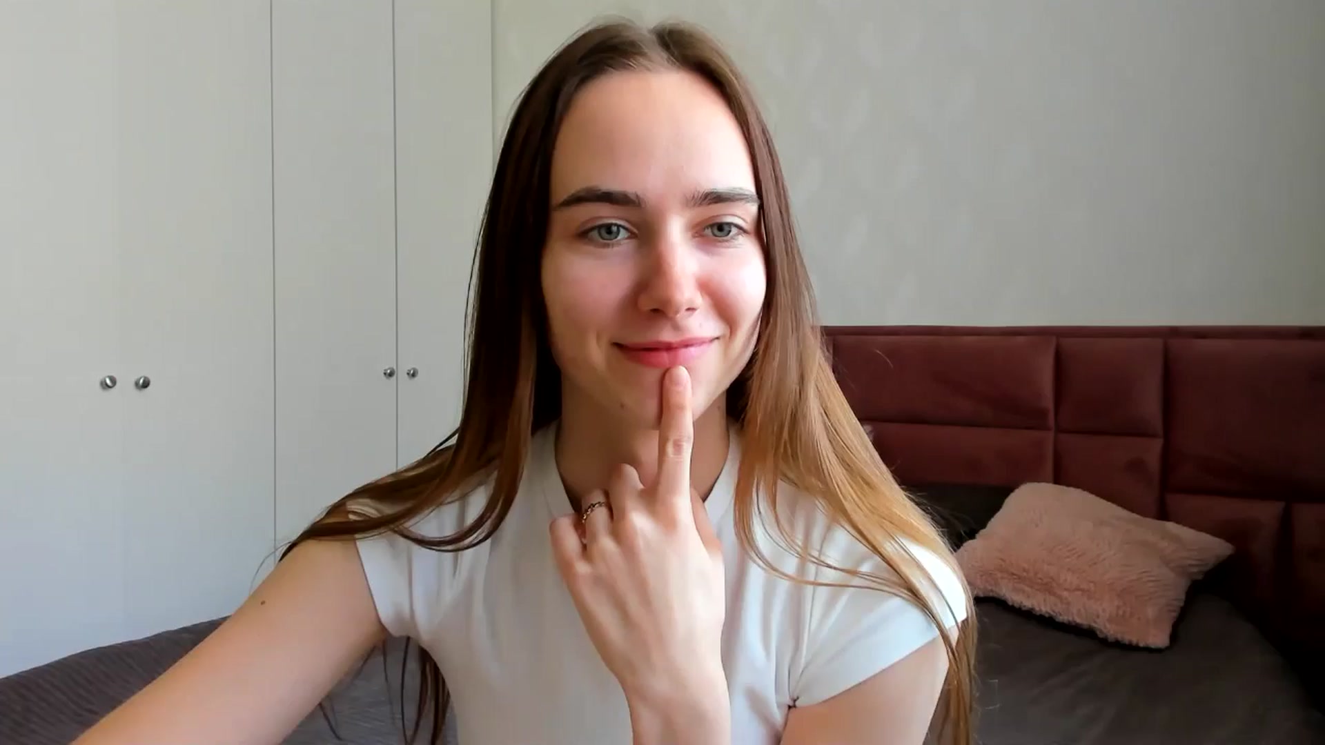 Gallery image thumbnail from OhAlisa's myfreecams stream on, 04/05/2026, 11:40 image 16 of 20