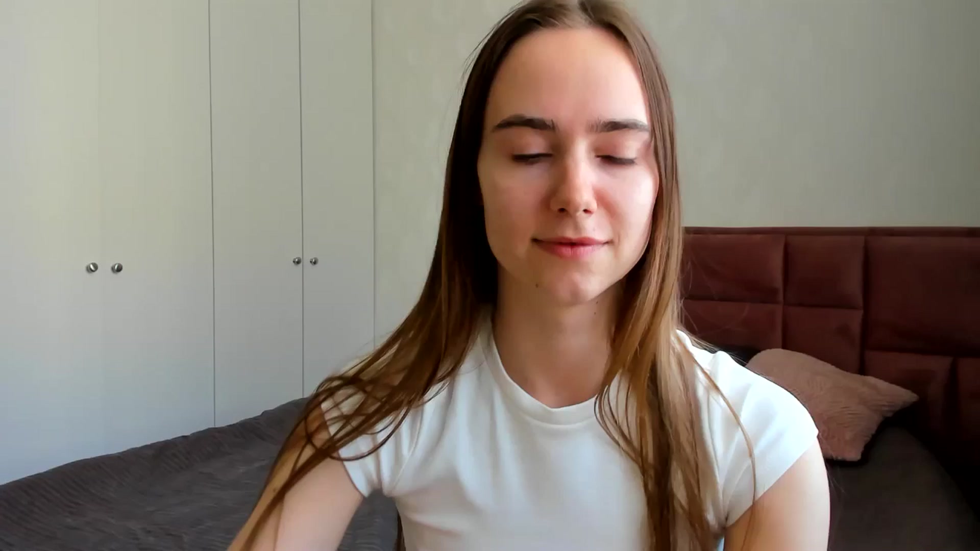 Gallery image thumbnail from OhAlisa's myfreecams stream on, 04/05/2026, 12:57 image 1 of 20
