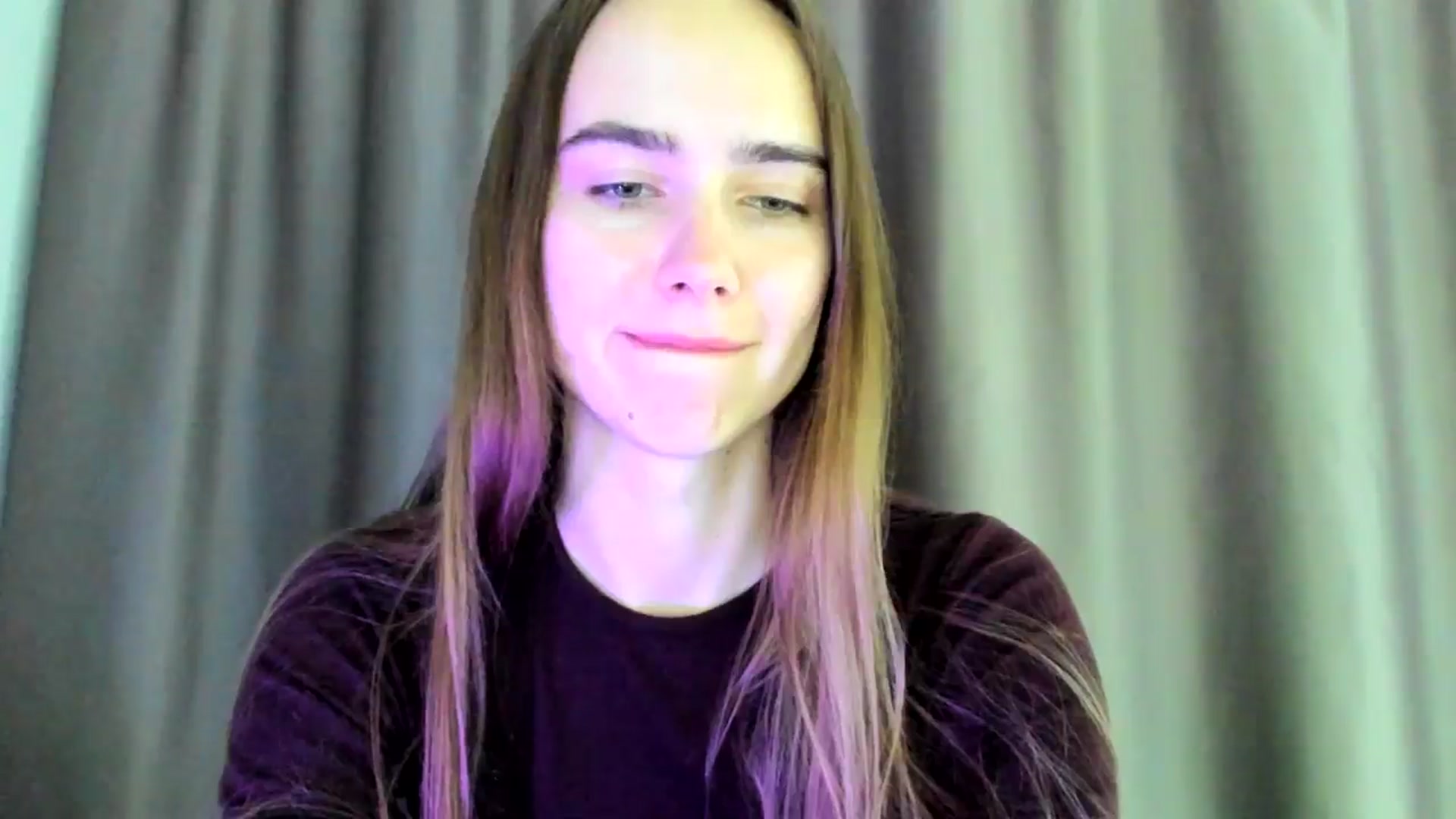 Gallery image thumbnail from OhAlisa's myfreecams stream on, 04/07/2026, 14:09 image 15 of 20