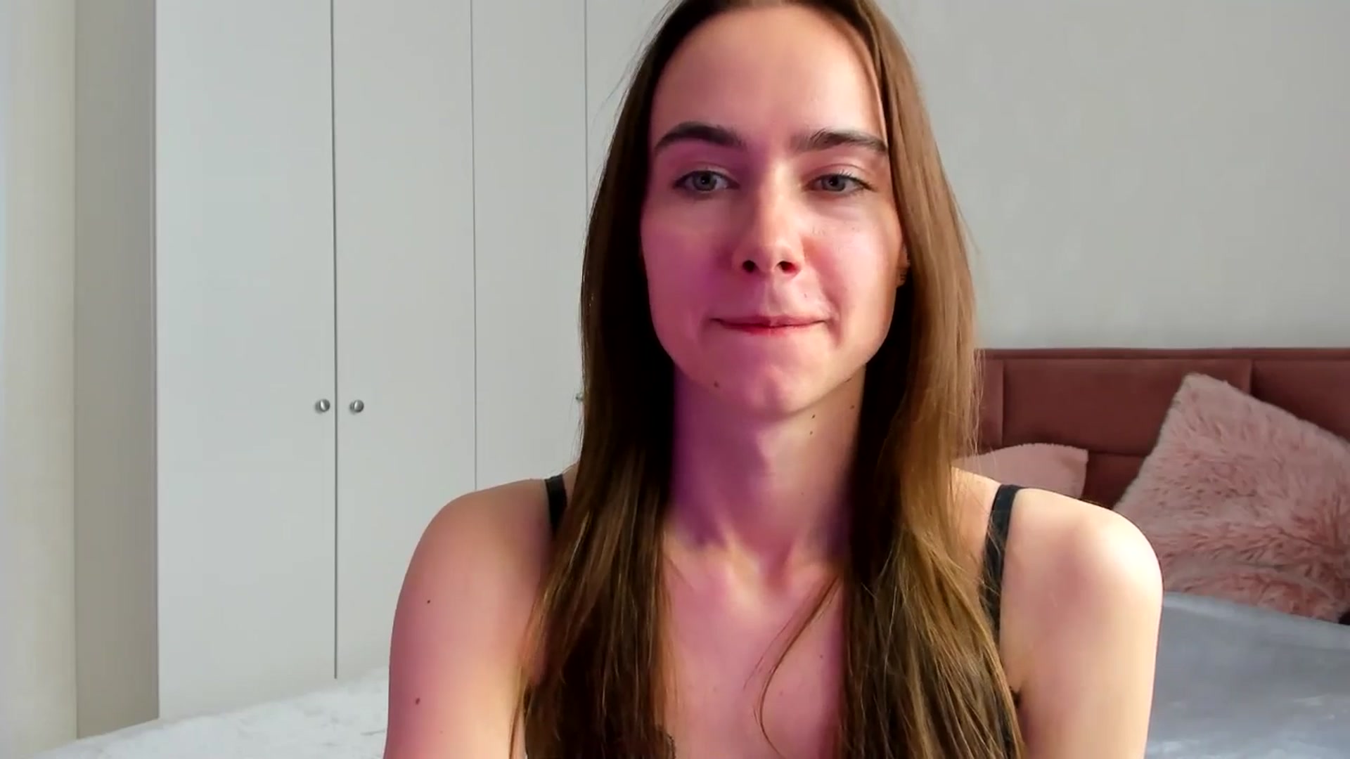 Gallery image thumbnail from OhAlisa's myfreecams stream on, 04/22/2026, 13:20 image 9 of 20