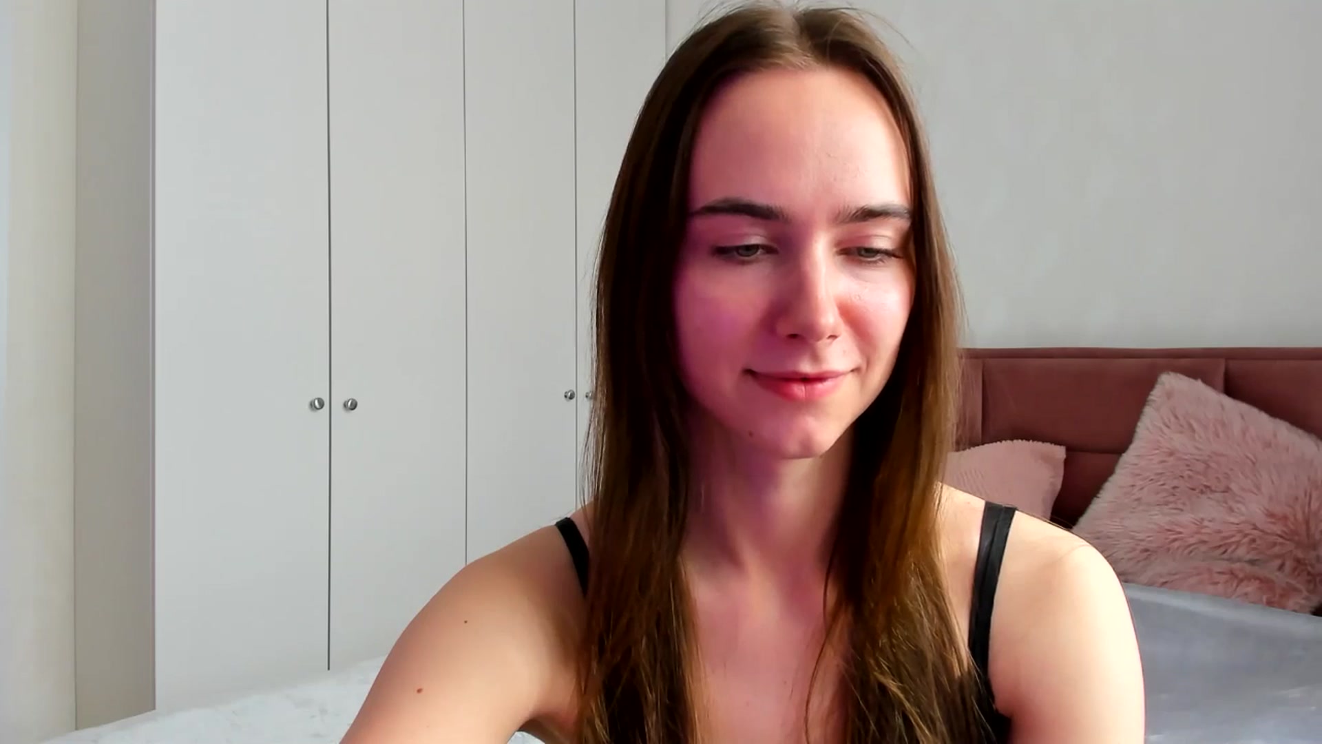 Gallery image thumbnail from OhAlisa's myfreecams stream on, 04/22/2026, 13:20 image 2 of 20