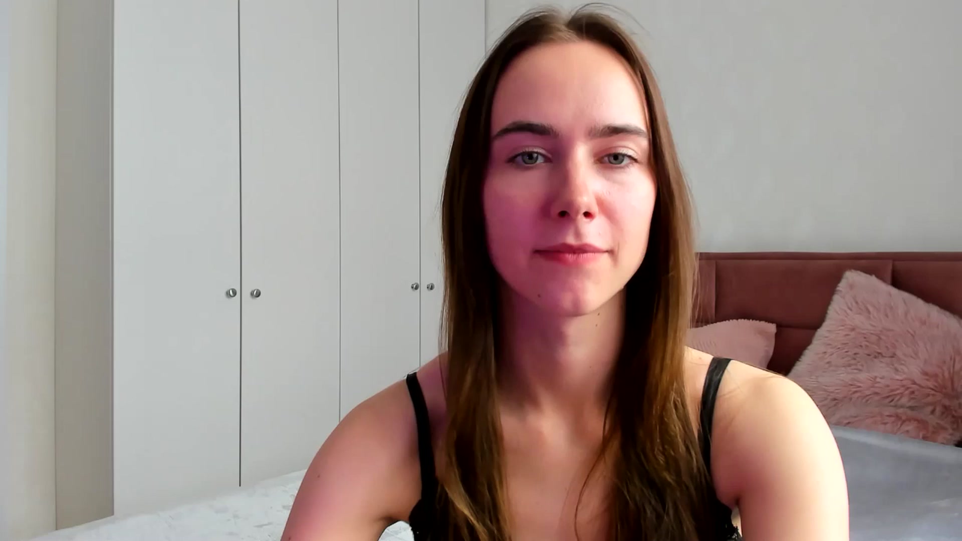 Gallery image thumbnail from OhAlisa's myfreecams stream on, 04/22/2026, 13:20 image 1 of 20