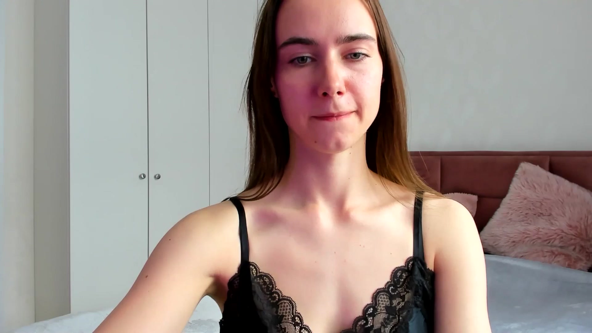 Gallery image thumbnail from OhAlisa's myfreecams stream on, 04/22/2026, 13:20 image 10 of 20