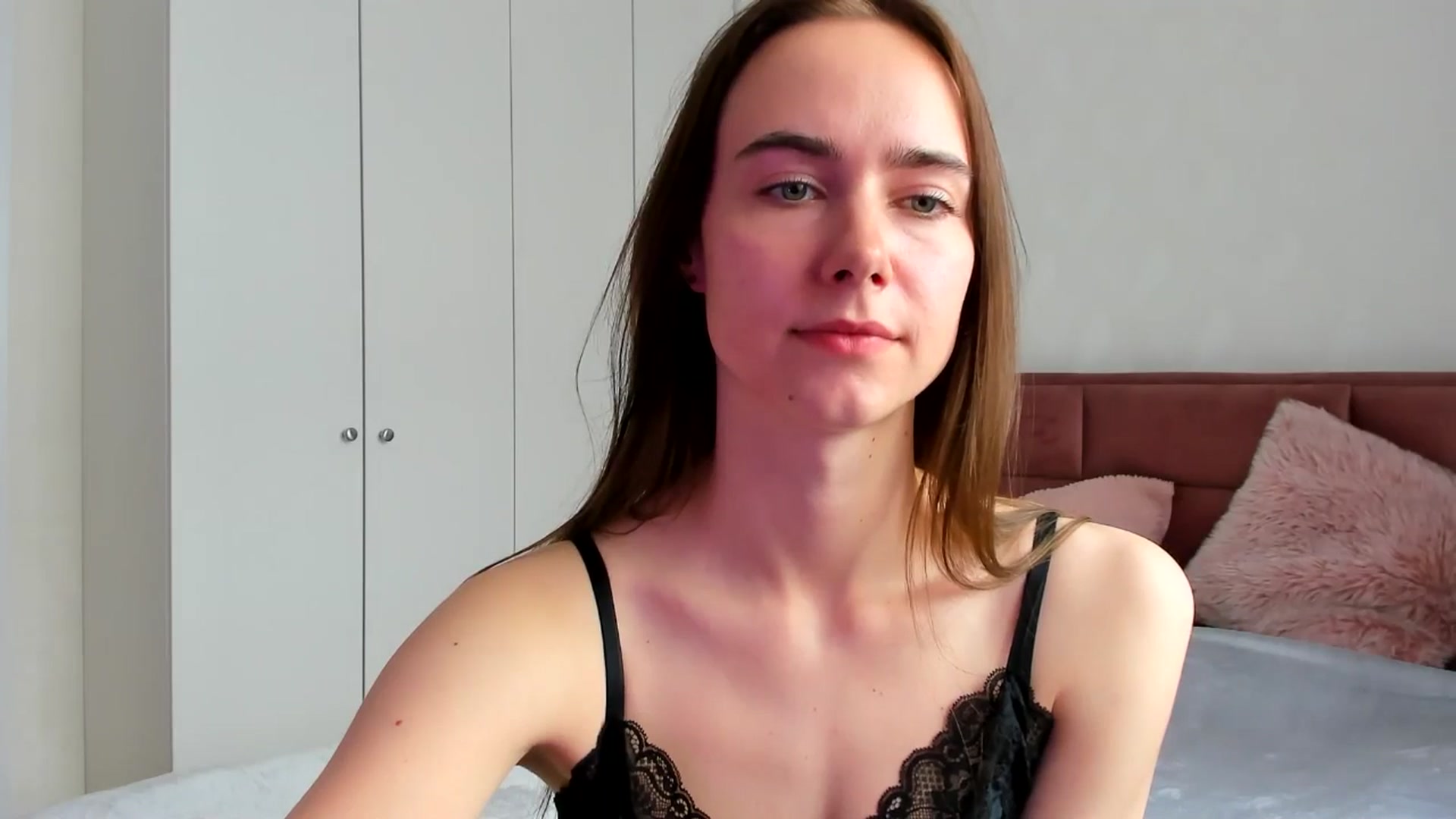 Gallery image thumbnail from OhAlisa's myfreecams stream on, 04/22/2026, 13:20 image 11 of 20