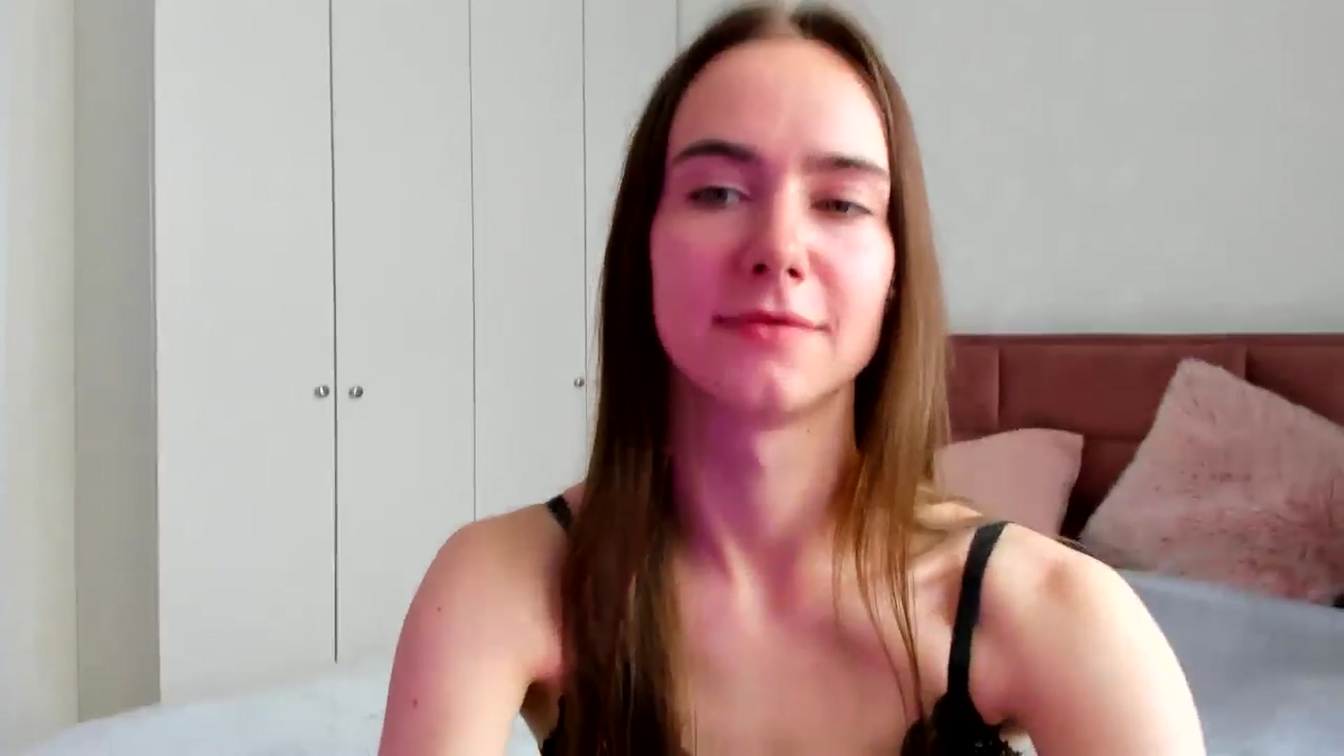Gallery image thumbnail from OhAlisa's myfreecams stream on, 04/22/2026, 13:20 image 20 of 20