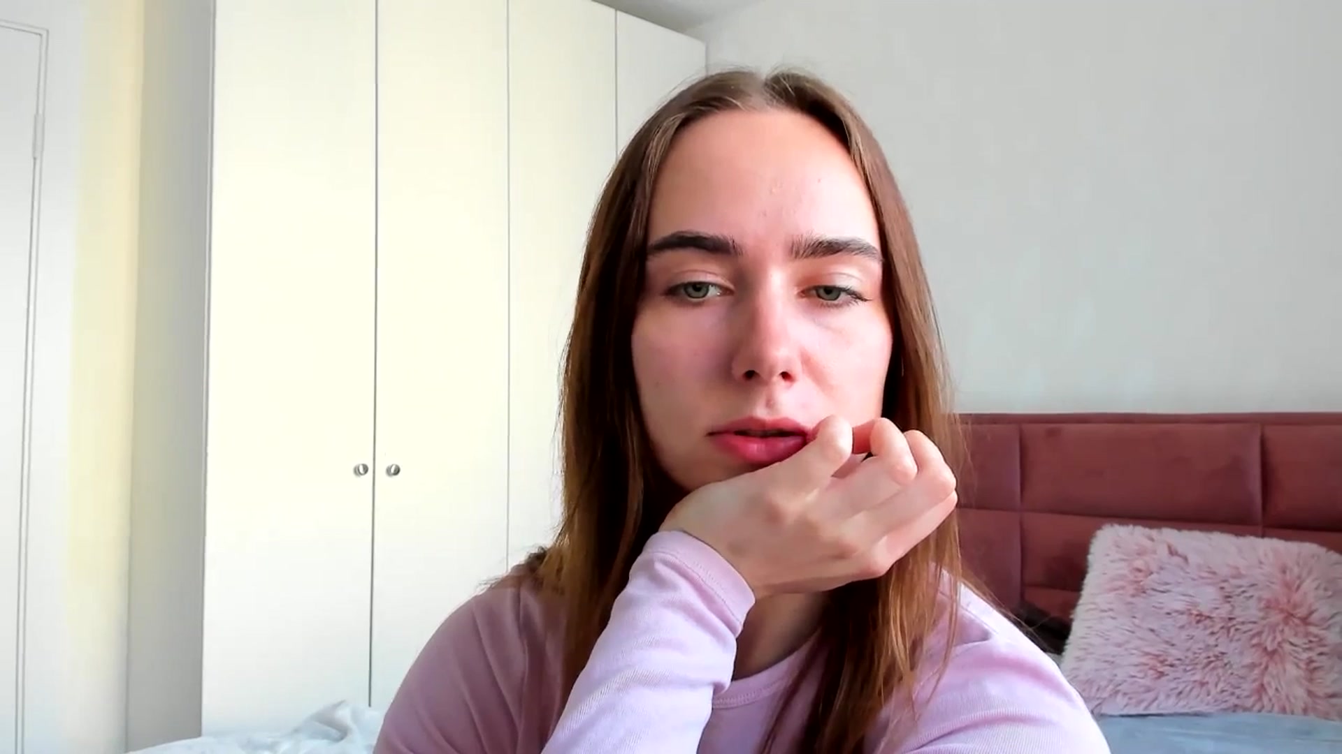 Gallery image thumbnail from OhAlisa's myfreecams stream on, 05/05/2026, 16:58 image 2 of 20