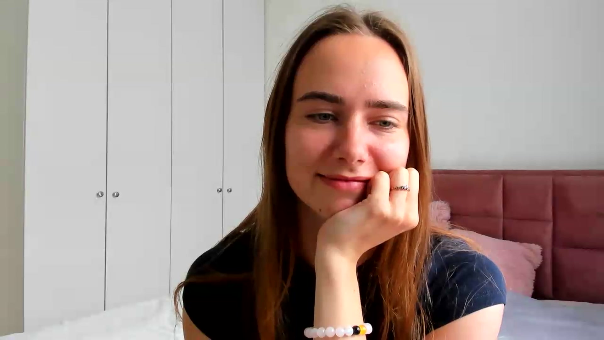 Gallery image thumbnail from OhAlisa's myfreecams stream on, 05/13/2026, 12:39 image 8 of 20