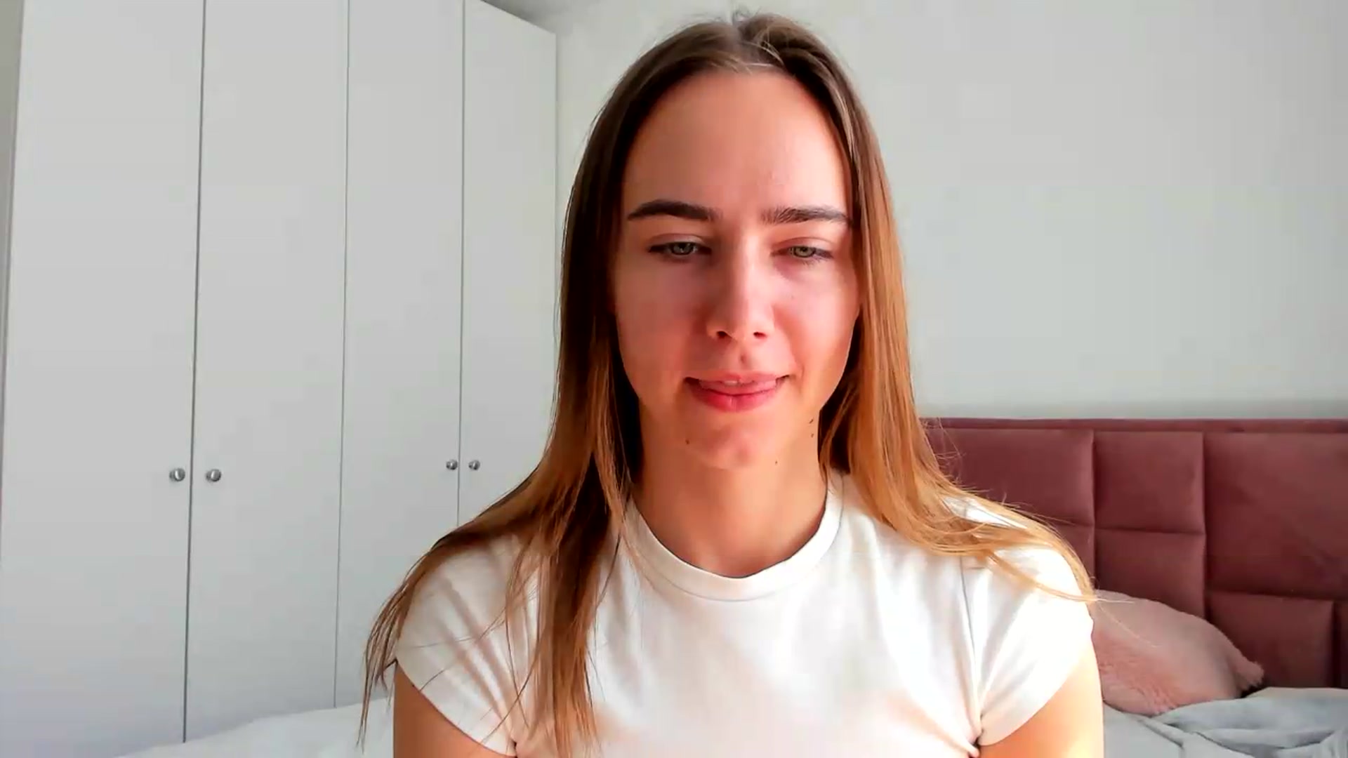 Gallery image thumbnail from OhAlisa's myfreecams stream on, 05/16/2026, 07:35 image 20 of 20