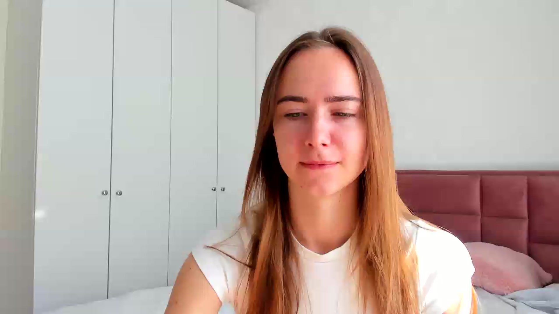 Gallery image thumbnail from OhAlisa's myfreecams stream on, 05/16/2026, 07:35 image 2 of 20
