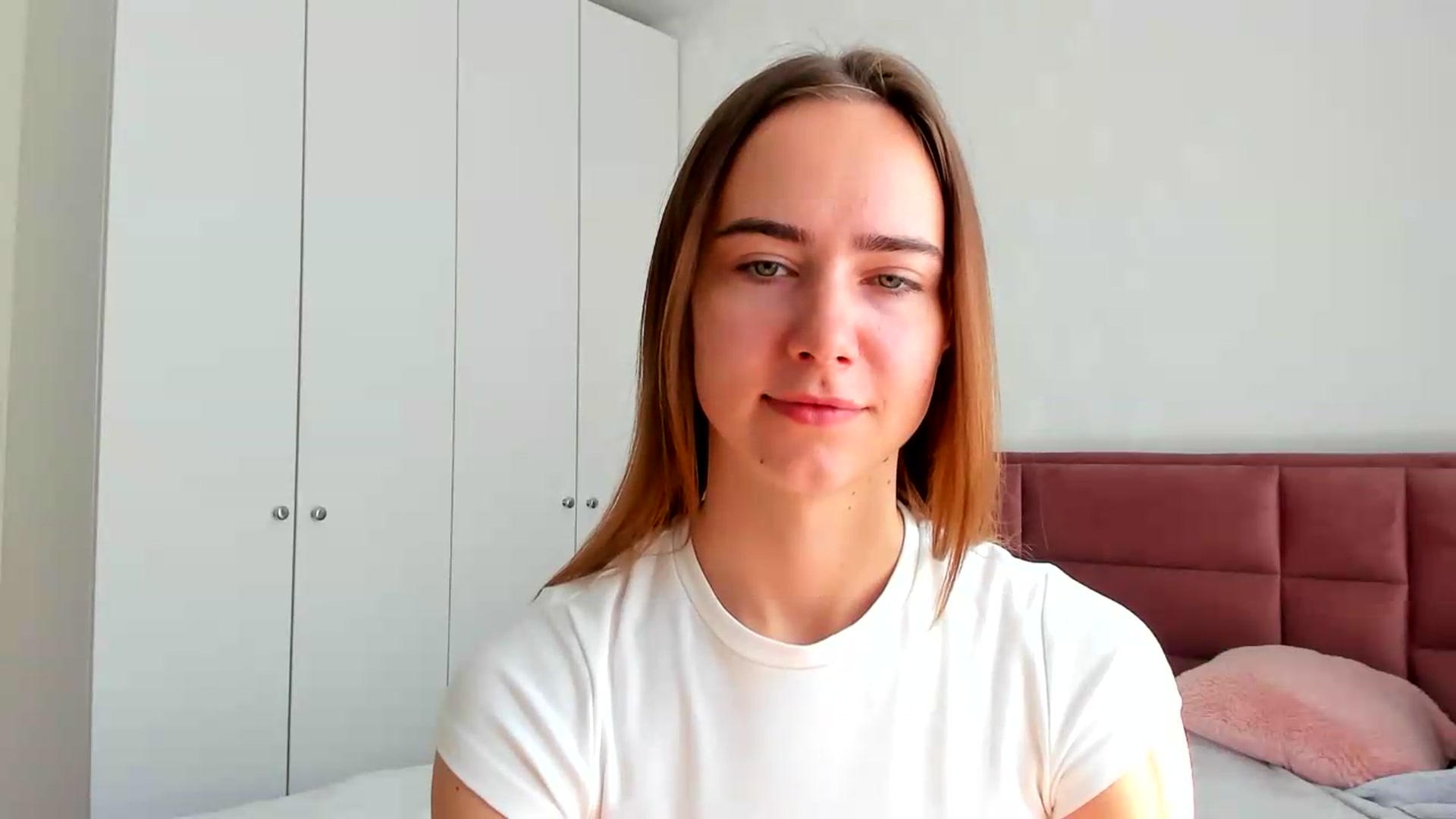 Gallery image thumbnail from OhAlisa's myfreecams stream on, 05/16/2026, 07:35 image 7 of 20