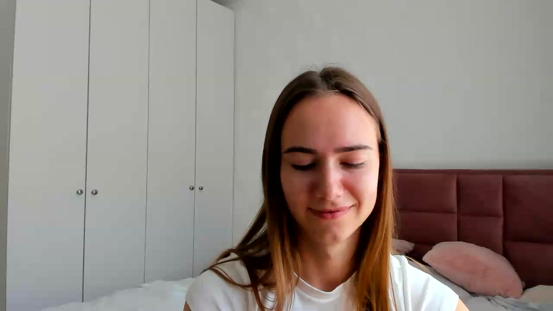 Gallery image thumbnail from OhAlisa's myfreecams stream on, 05/16/2026, 08:41 image 19 of 20