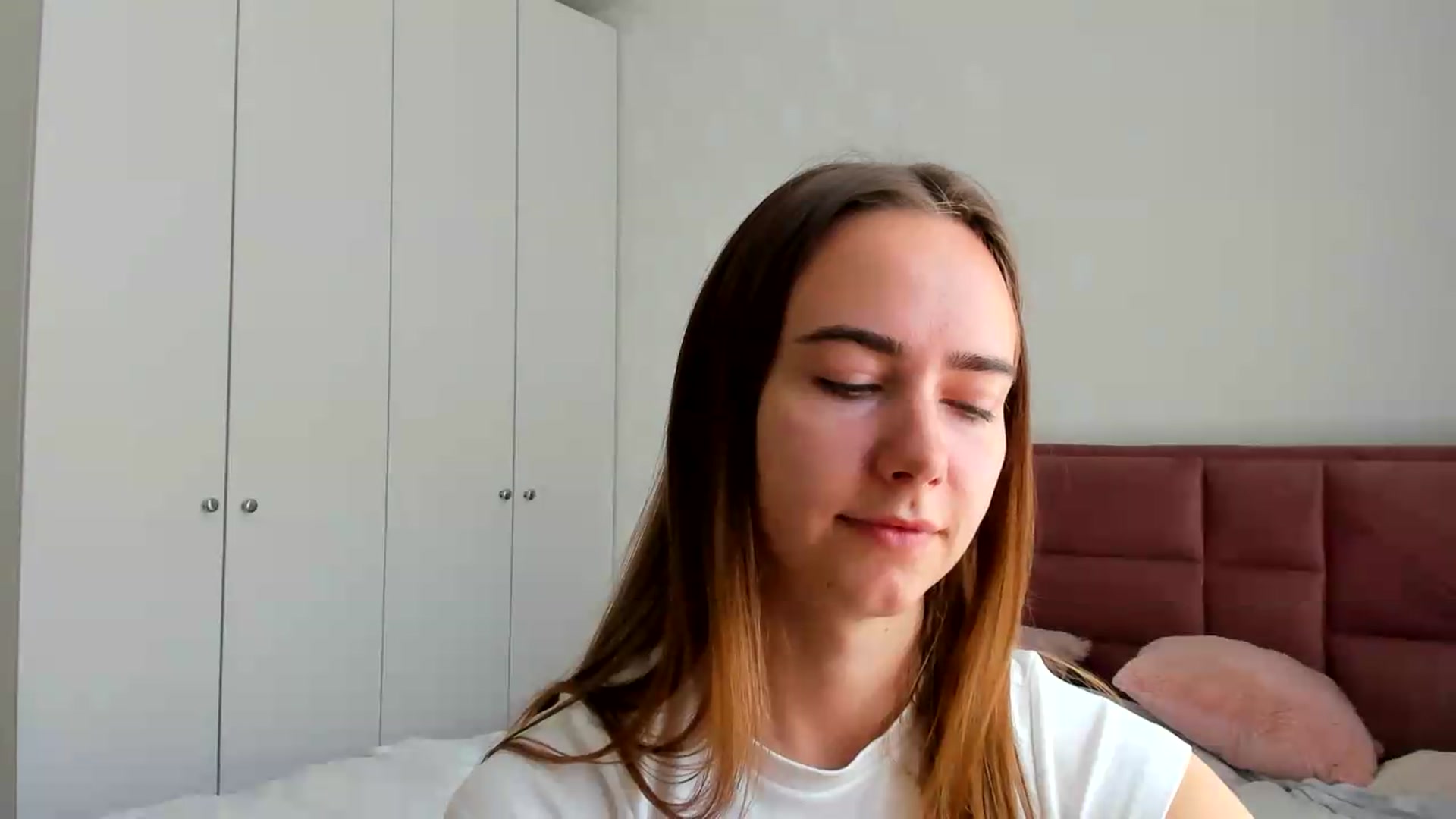 Gallery image thumbnail from OhAlisa's myfreecams stream on, 05/16/2026, 08:41 image 18 of 20