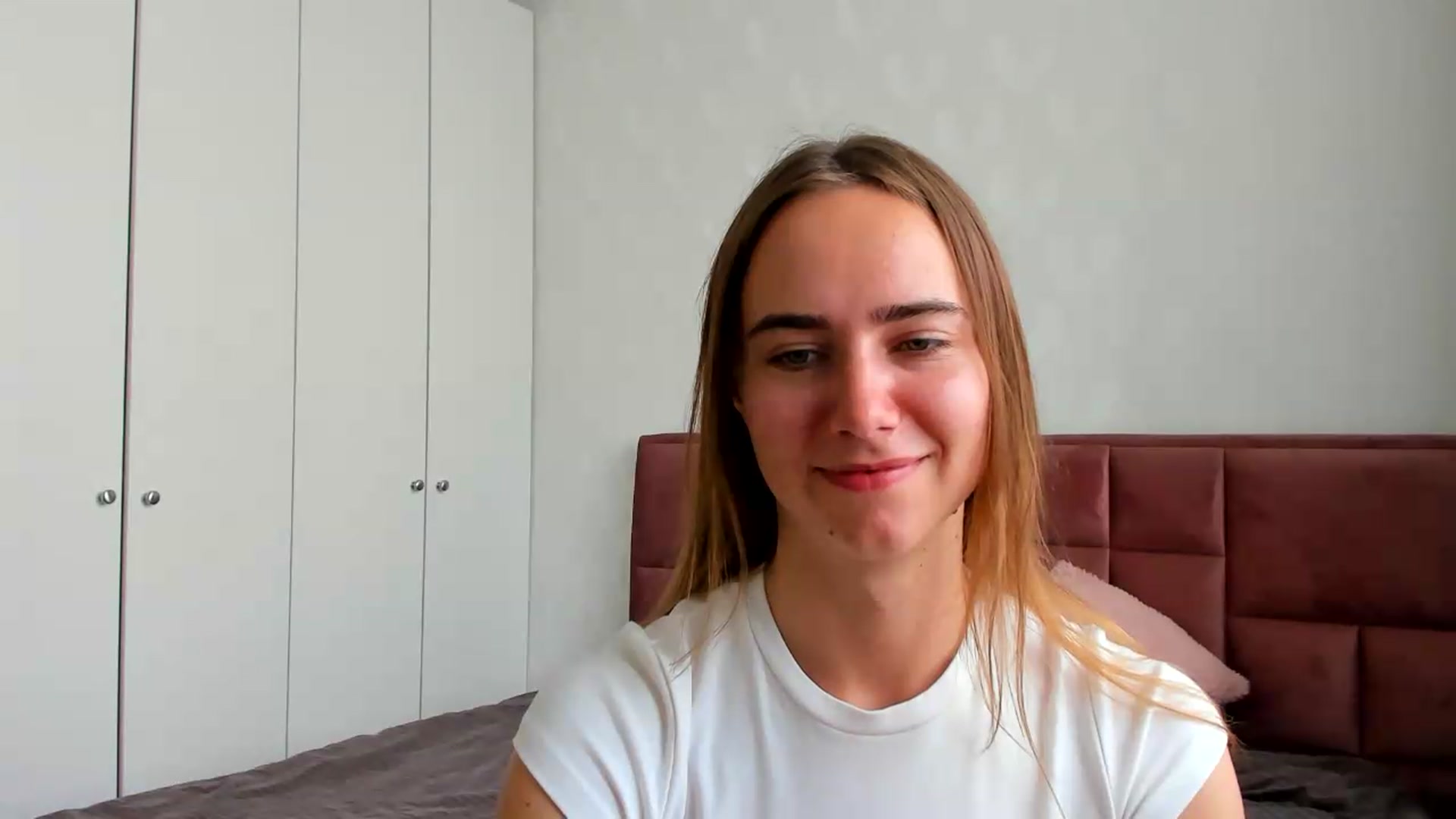Gallery image thumbnail from OhAlisa's myfreecams stream on, 05/25/2026, 13:52 image 3 of 20