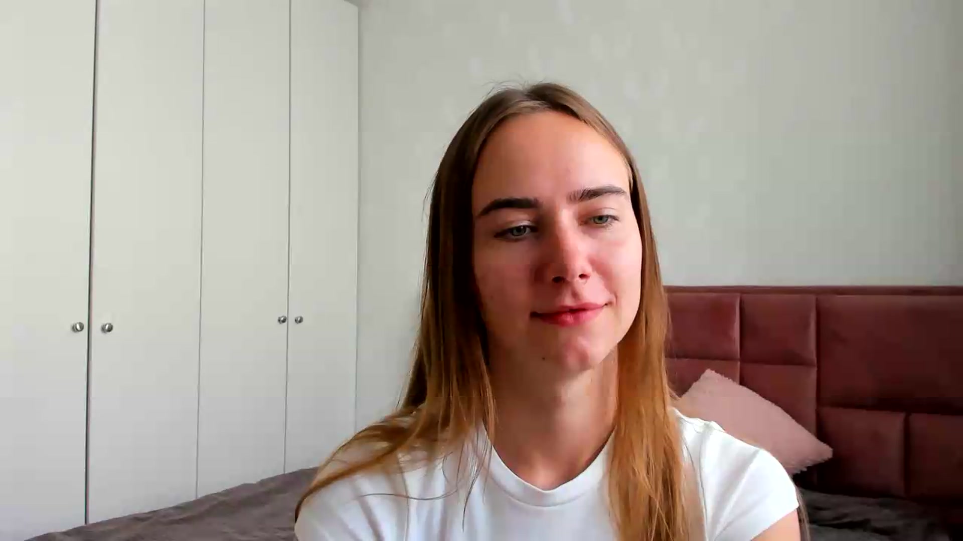 Gallery image thumbnail from OhAlisa's myfreecams stream on, 05/25/2026, 13:52 image 16 of 20