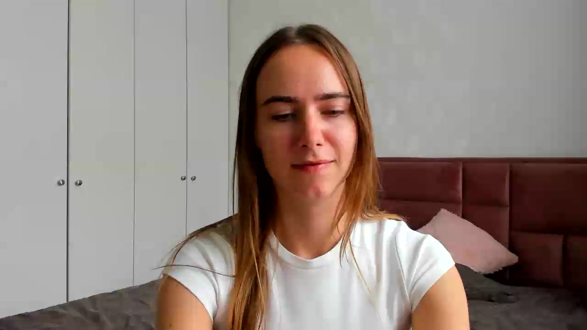 Gallery image thumbnail from OhAlisa's myfreecams stream on, 05/25/2026, 15:27 image 9 of 20