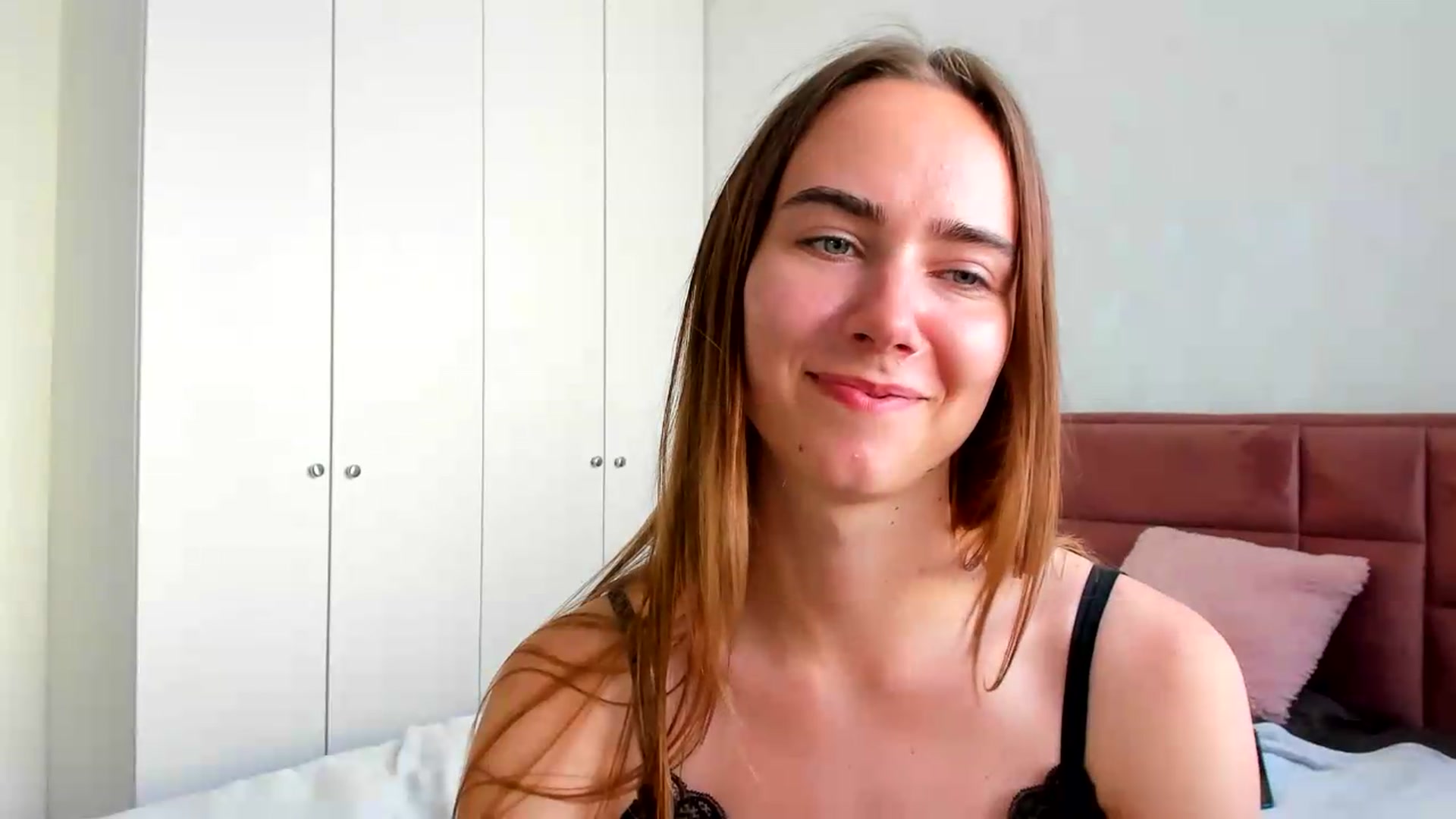 Gallery image thumbnail from OhAlisa's myfreecams stream on, 05/26/2026, 16:26 image 7 of 20