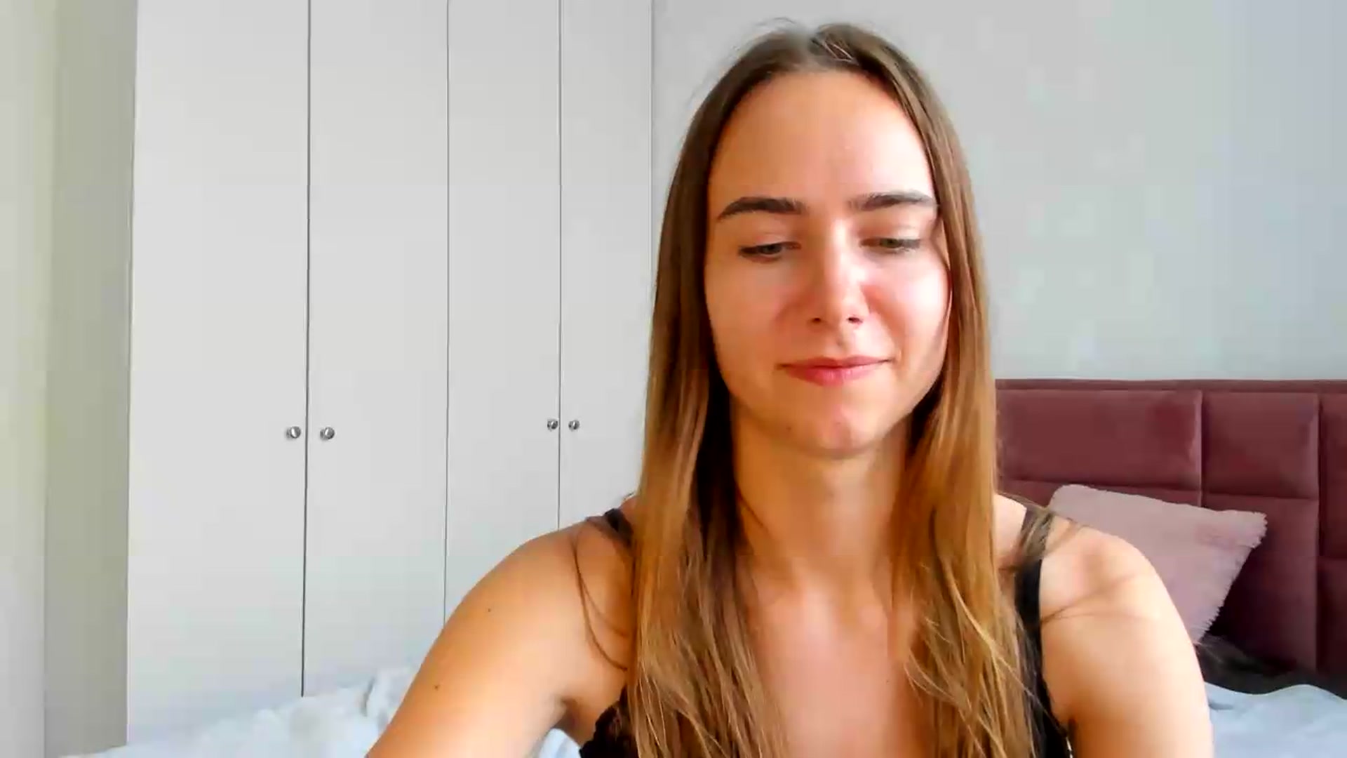 Gallery image thumbnail from OhAlisa's myfreecams stream on, 05/26/2026, 16:26 image 10 of 20