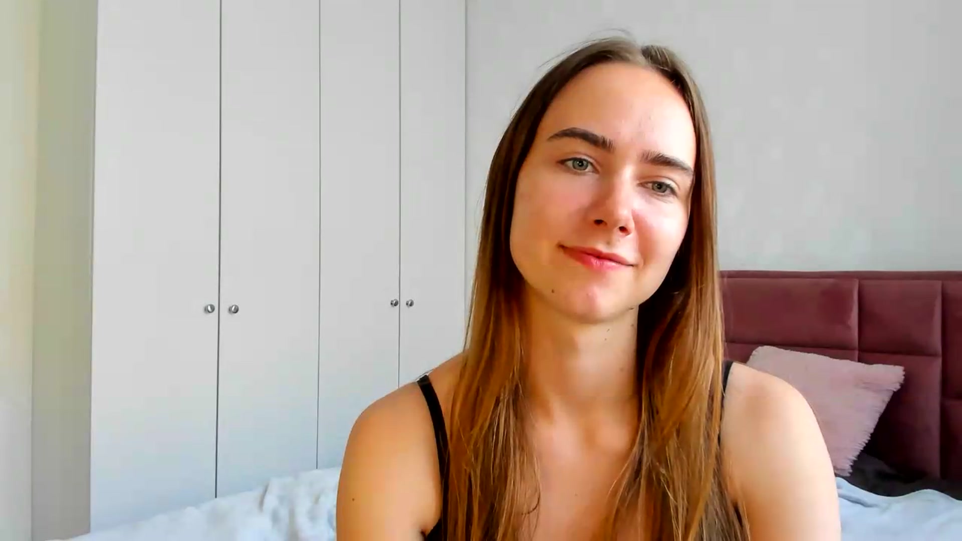 Gallery image thumbnail from OhAlisa's myfreecams stream on, 05/26/2026, 16:26 image 13 of 20