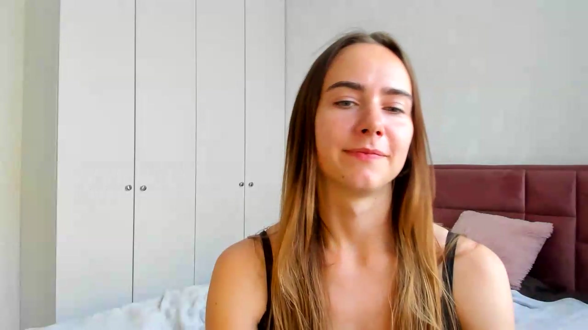 Gallery image thumbnail from OhAlisa's myfreecams stream on, 05/26/2026, 16:26 image 11 of 20