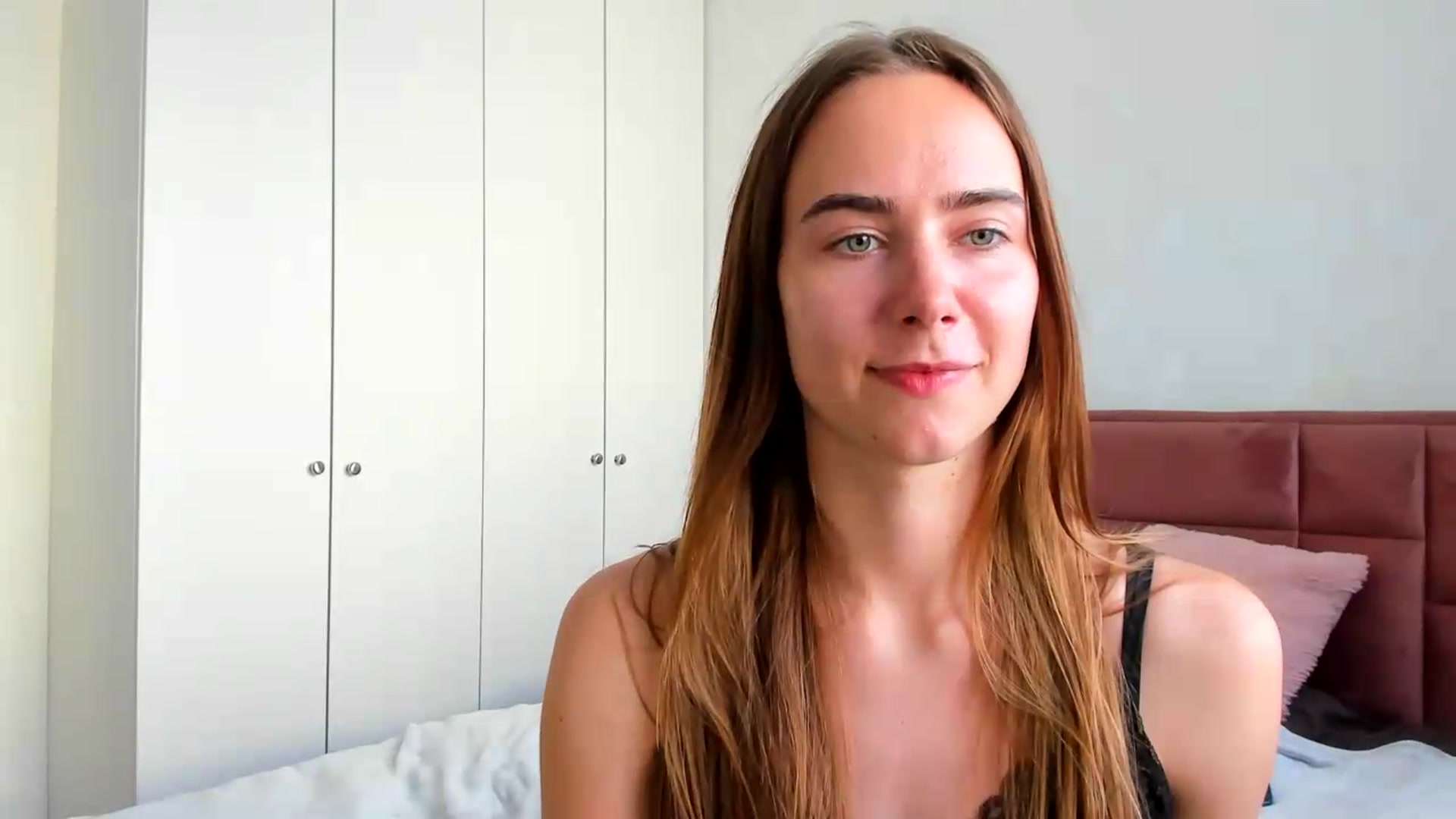 Gallery image thumbnail from OhAlisa's myfreecams stream on, 05/26/2026, 16:26 image 8 of 20