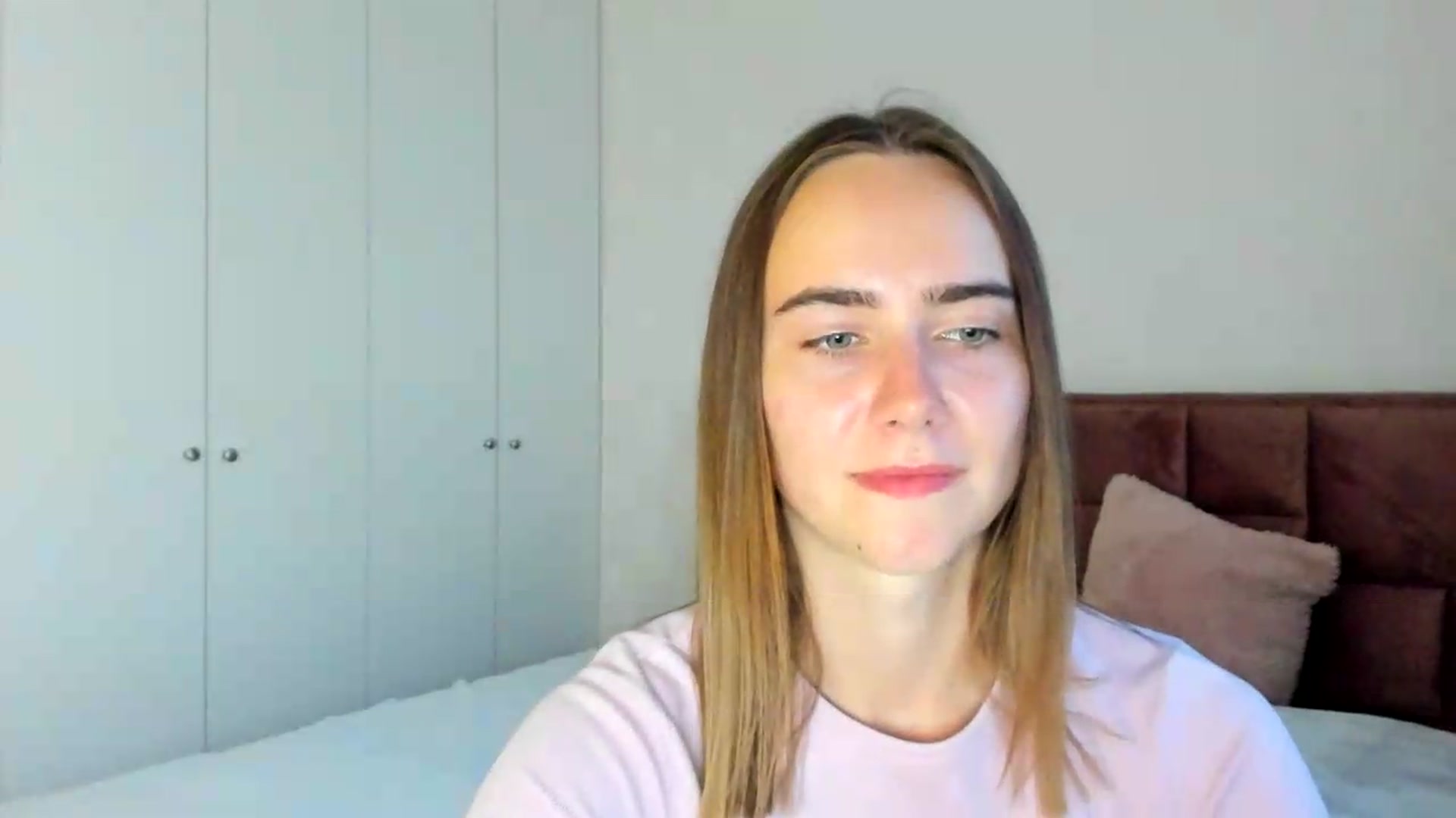 Gallery image thumbnail from OhAlisa's myfreecams stream on, 05/28/2026, 18:11 image 7 of 20