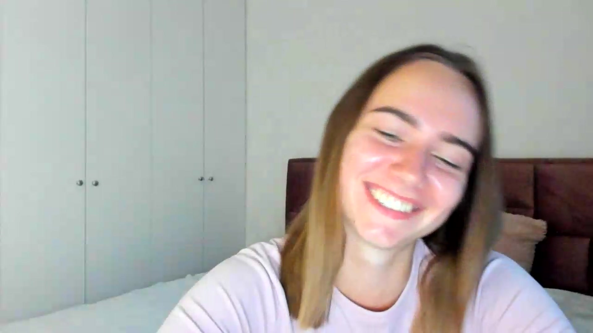Gallery image thumbnail from OhAlisa's myfreecams stream on, 05/28/2026, 18:11 image 16 of 20
