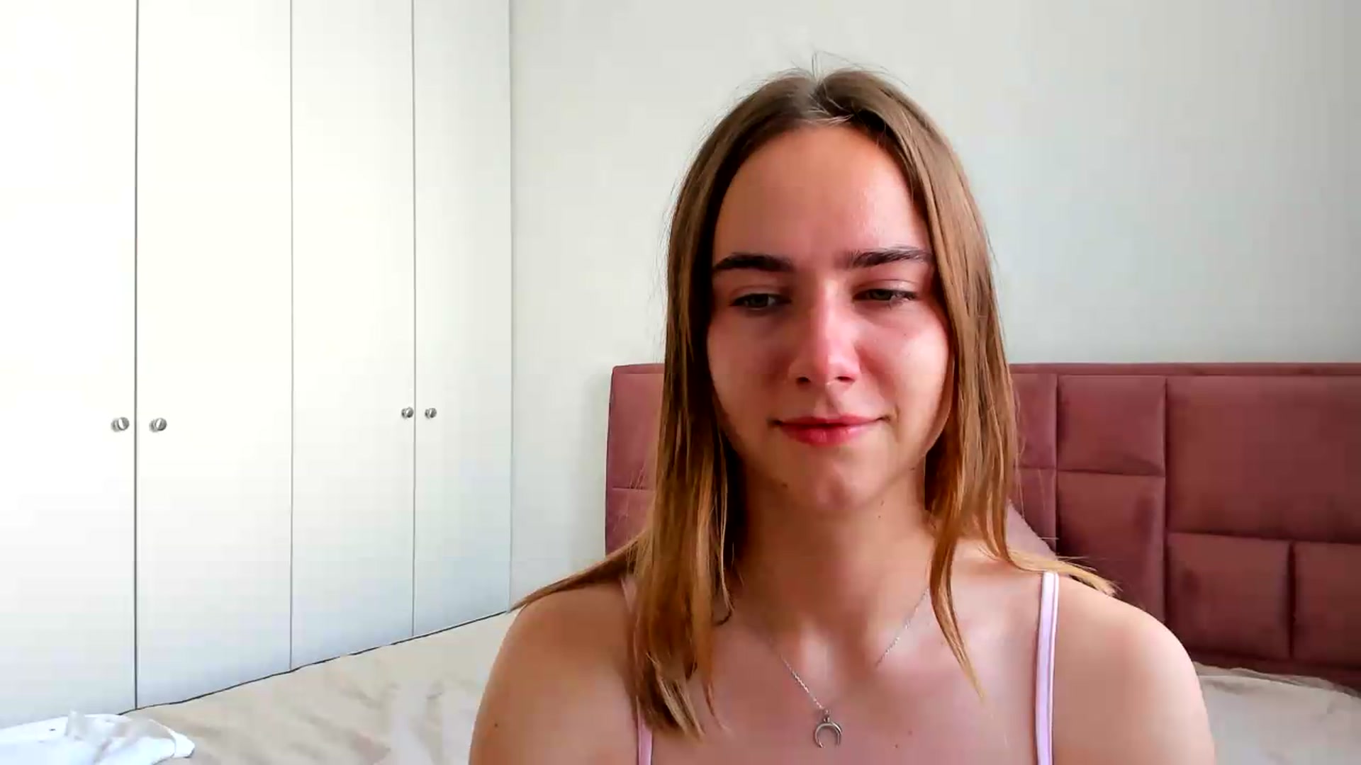 Gallery image thumbnail from OhAlisa's myfreecams stream on, 06/25/2026, 14:06 image 14 of 20