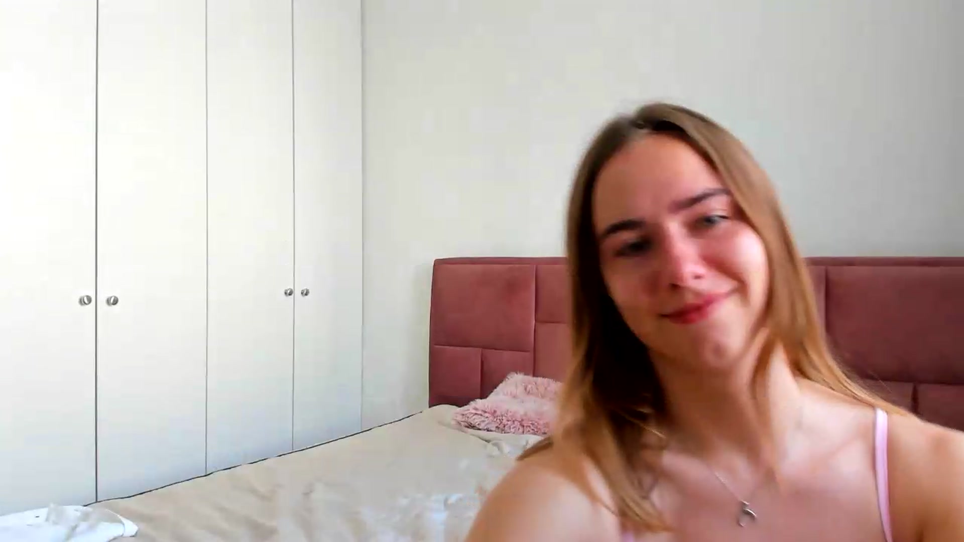 Gallery image thumbnail from OhAlisa's myfreecams stream on, 06/25/2026, 14:06 image 13 of 20