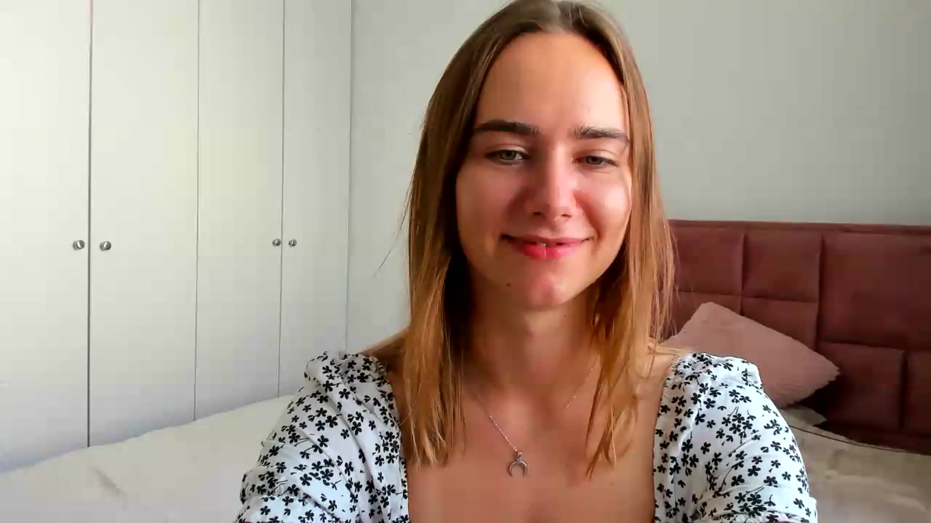 Gallery image thumbnail from OhAlisa's myfreecams stream on, 07/02/2026, 15:17 image 10 of 20