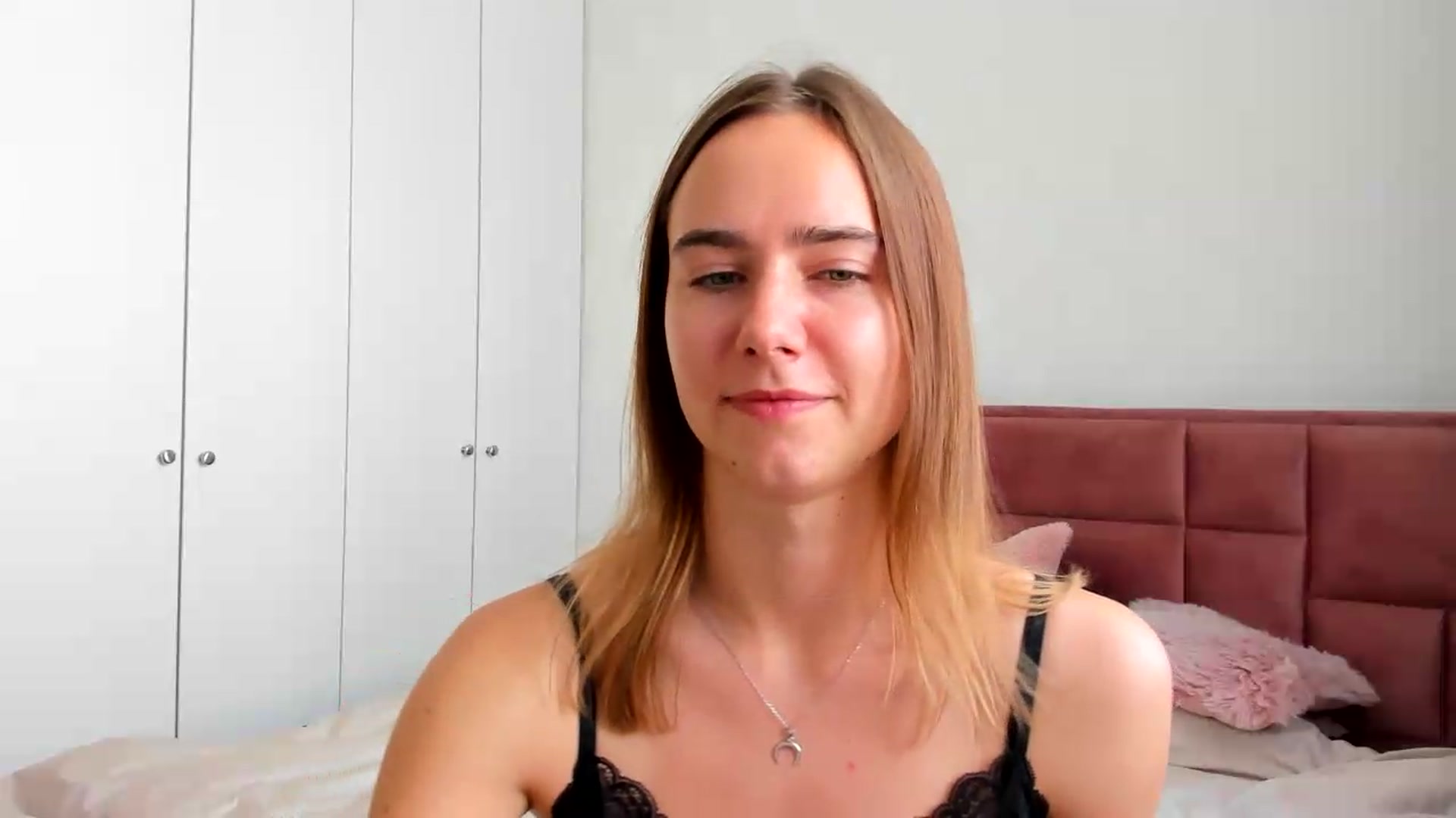 Gallery image thumbnail from OhAlisa's myfreecams stream on, 07/03/2026, 14:06 image 5 of 20