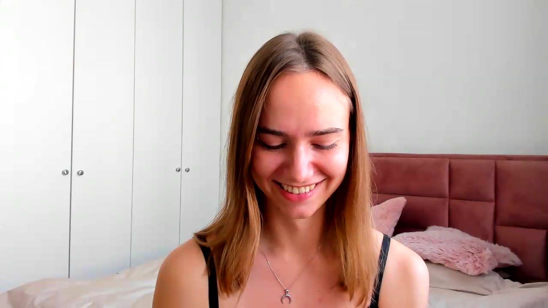 Gallery image thumbnail from OhAlisa's myfreecams stream on, 07/03/2026, 14:06 image 15 of 20