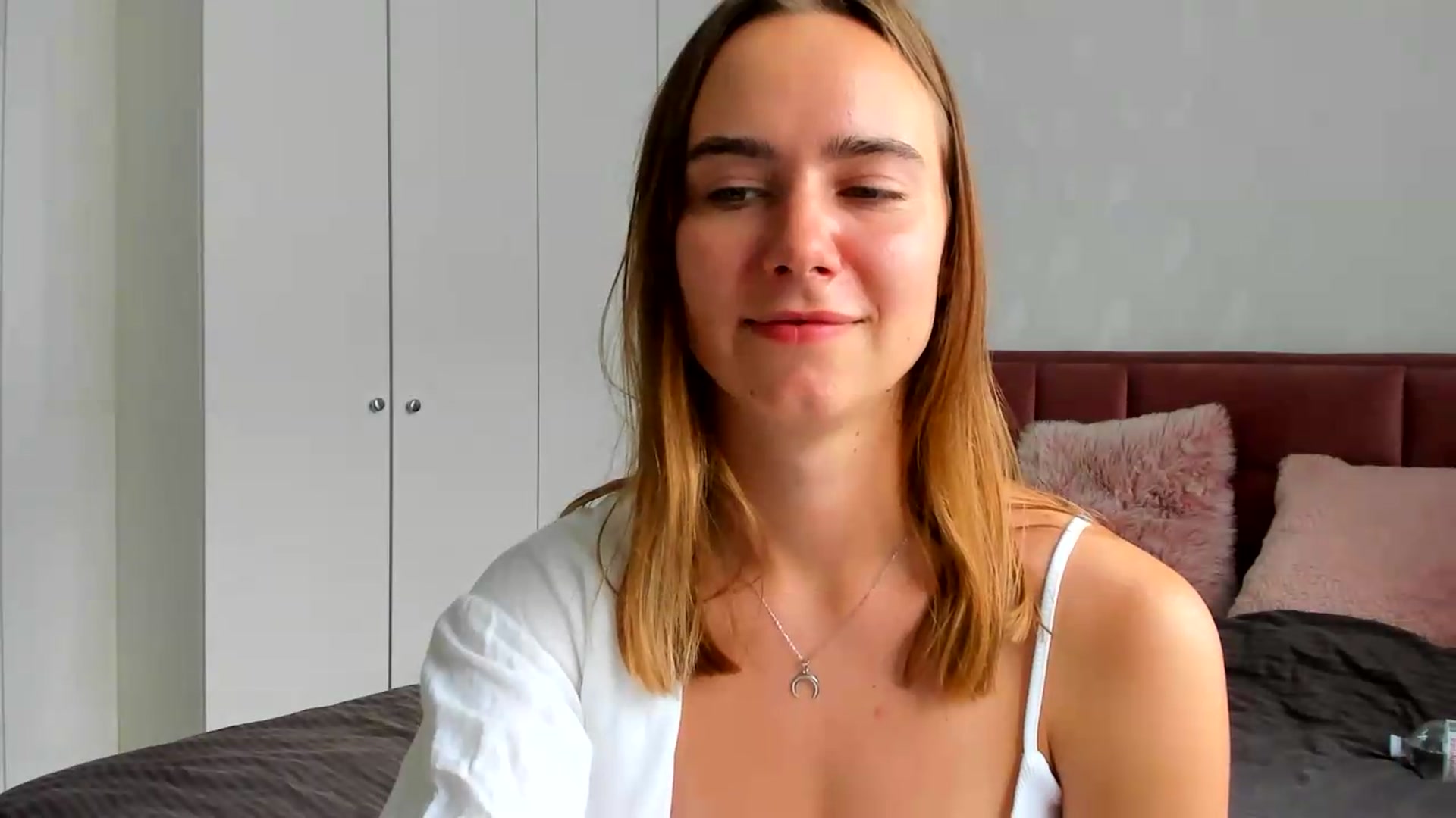 Gallery image thumbnail from OhAlisa's myfreecams stream on, 07/07/2026, 15:34 image 13 of 20