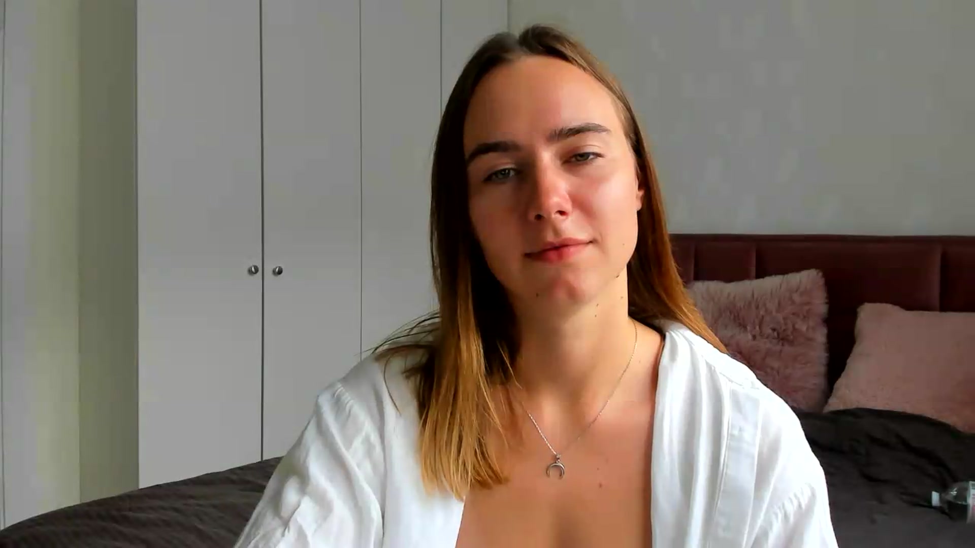 Gallery image thumbnail from OhAlisa's myfreecams stream on, 07/07/2026, 15:34 image 16 of 20