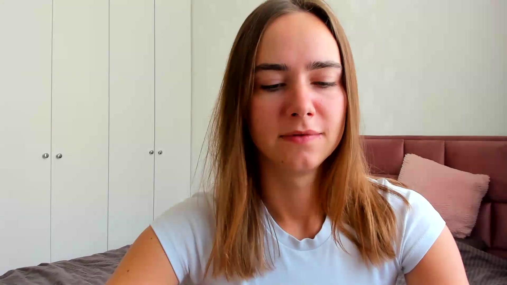 Gallery image thumbnail from OhAlisa's myfreecams stream on, 07/19/2026, 12:07 image 7 of 20