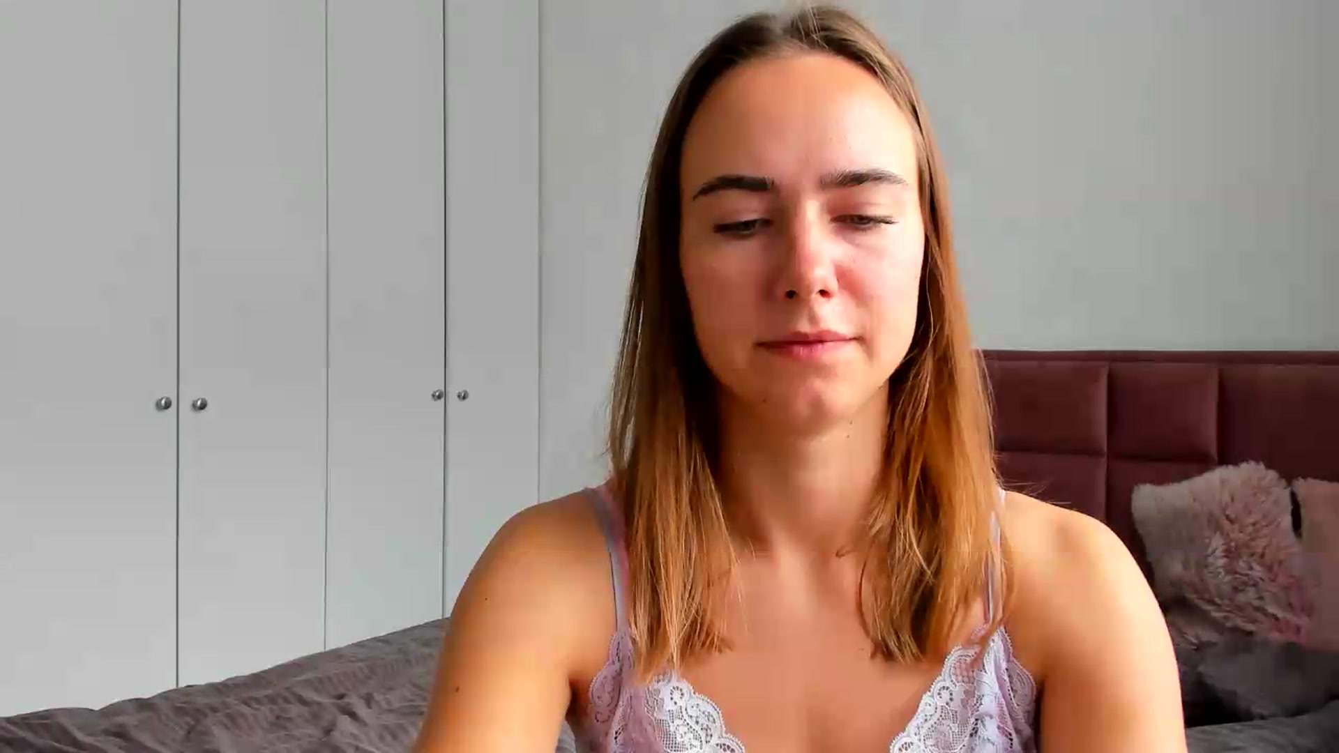 Gallery image thumbnail from OhAlisa's myfreecams stream on, 08/06/2026, 05:45 image 17 of 20