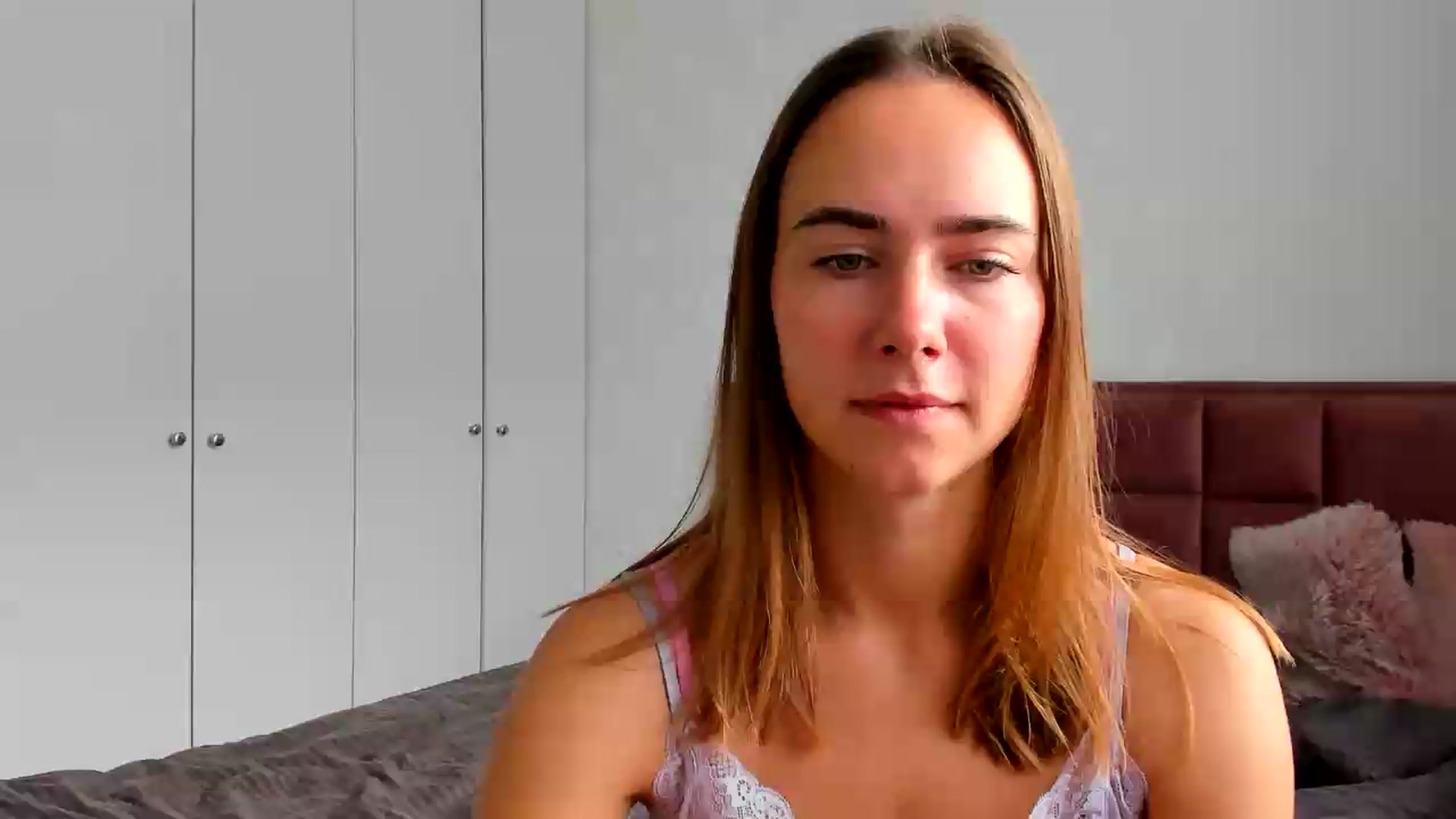 Gallery image thumbnail from OhAlisa's myfreecams stream on, 08/06/2026, 05:45 image 1 of 20