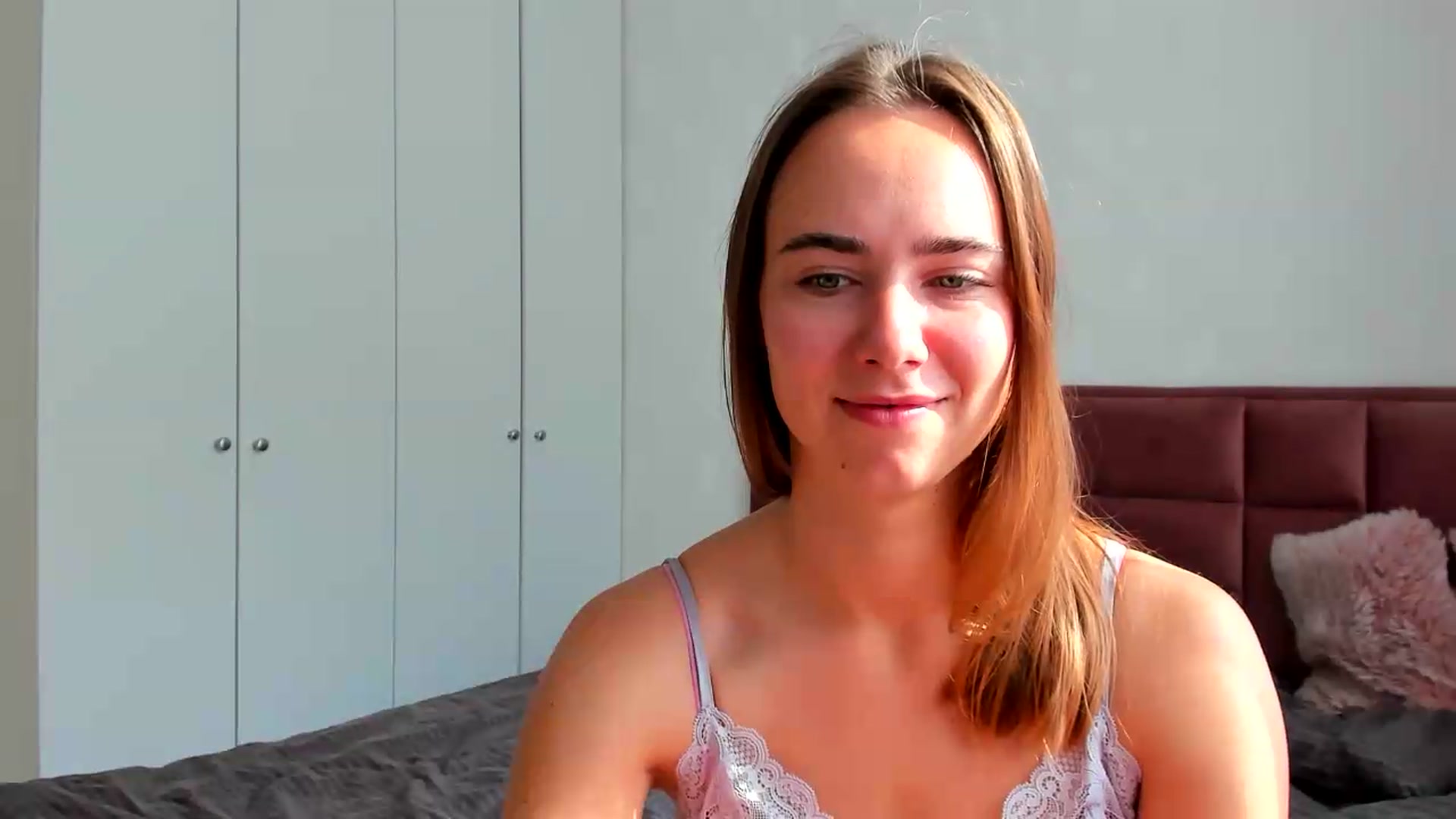 Gallery image thumbnail from OhAlisa's myfreecams stream on, 08/06/2026, 06:41 image 3 of 20