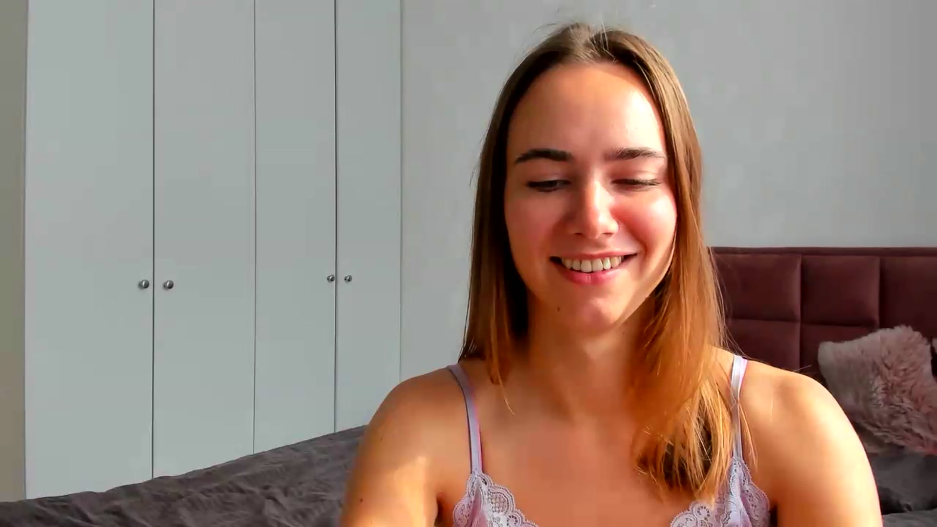 Gallery image thumbnail from OhAlisa's myfreecams stream on, 08/06/2026, 06:41 image 7 of 20