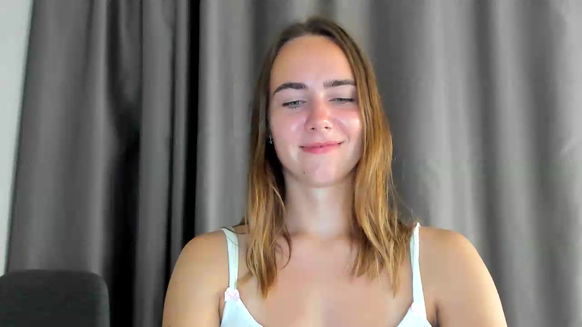 Gallery image thumbnail from OhAlisa's myfreecams stream on, 08/08/2026, 16:59 image 16 of 20