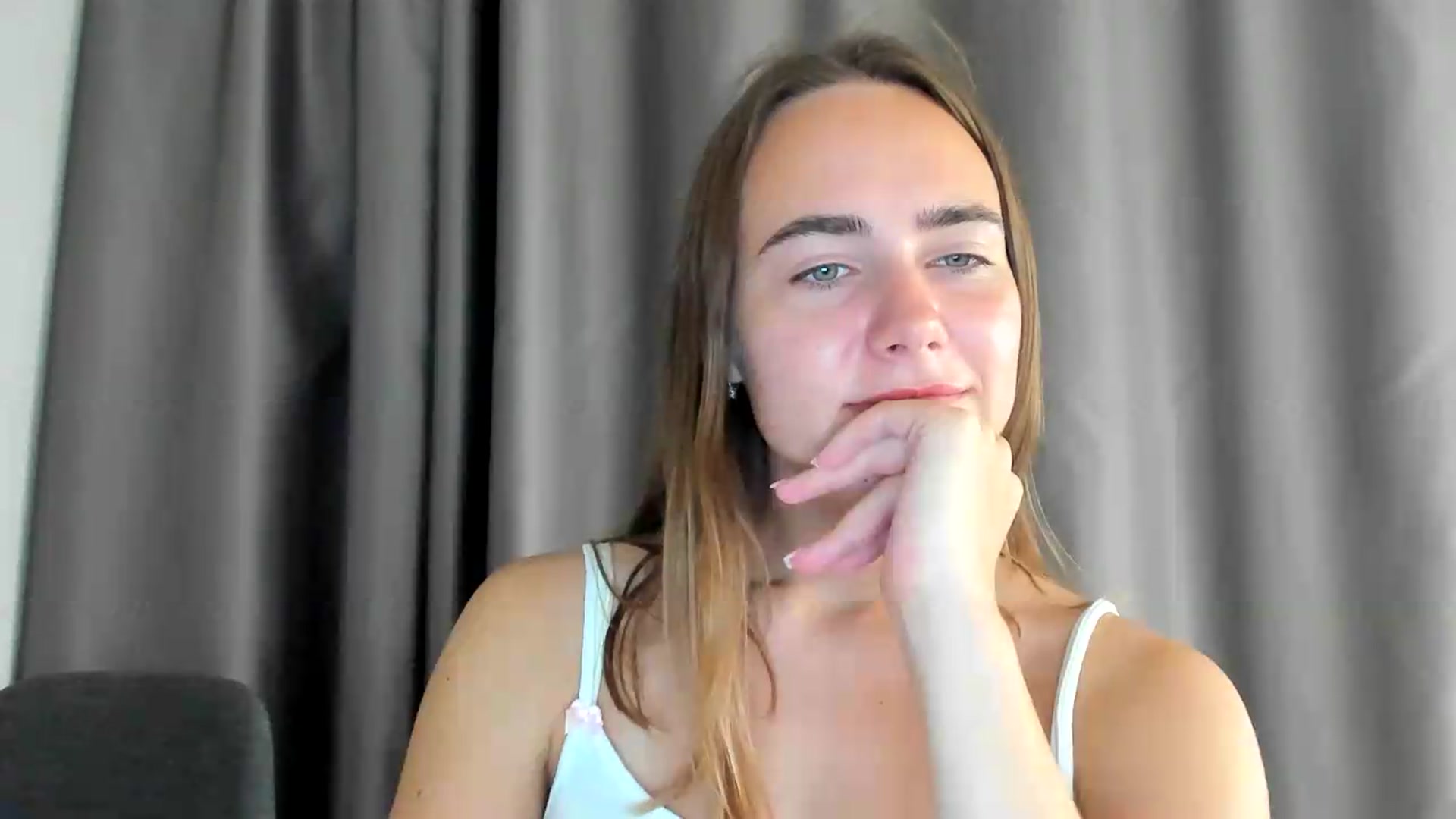 Gallery image thumbnail from OhAlisa's myfreecams stream on, 08/08/2026, 16:59 image 19 of 20