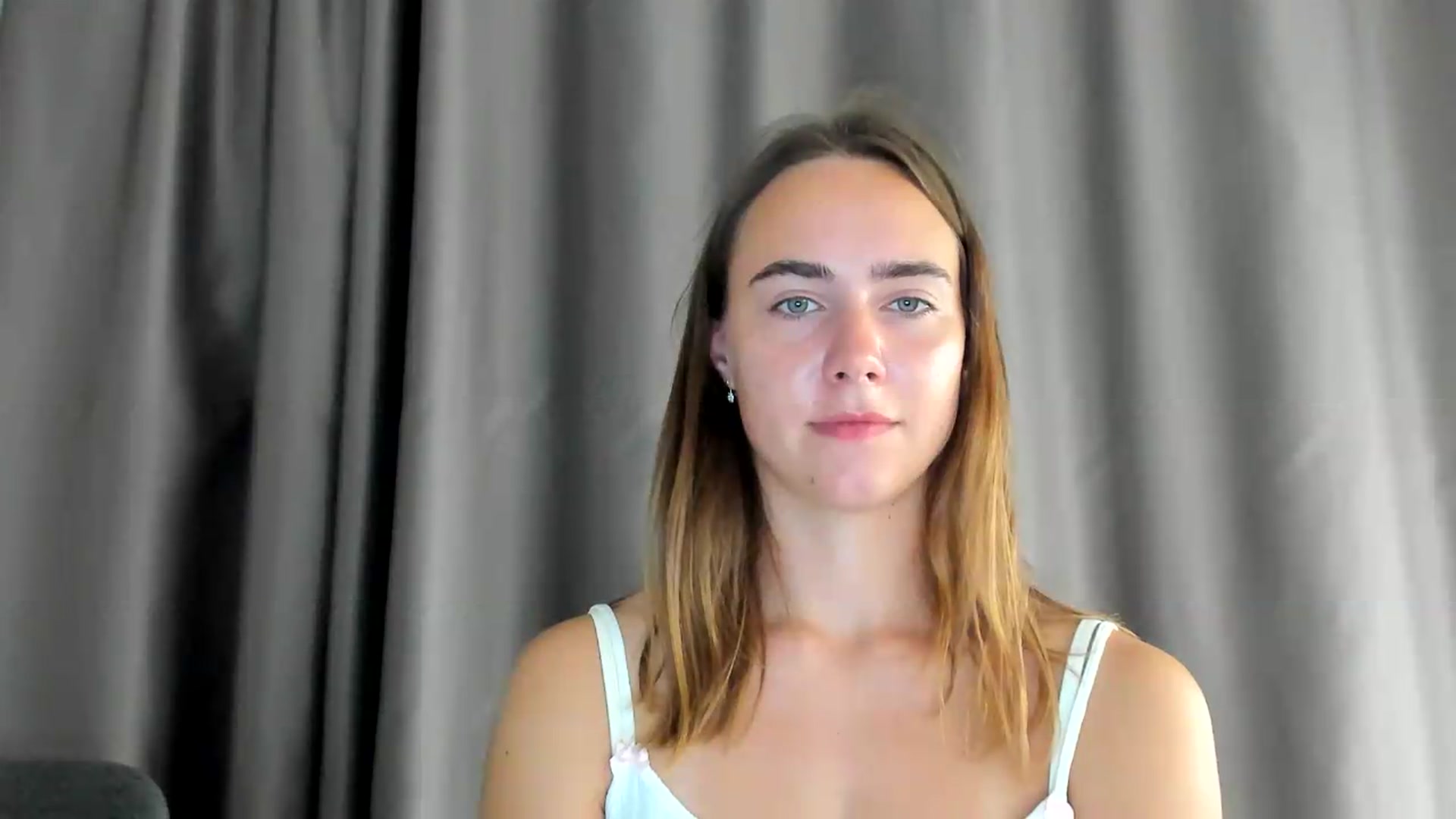 Gallery image thumbnail from OhAlisa's myfreecams stream on, 08/08/2026, 17:49 image 15 of 20